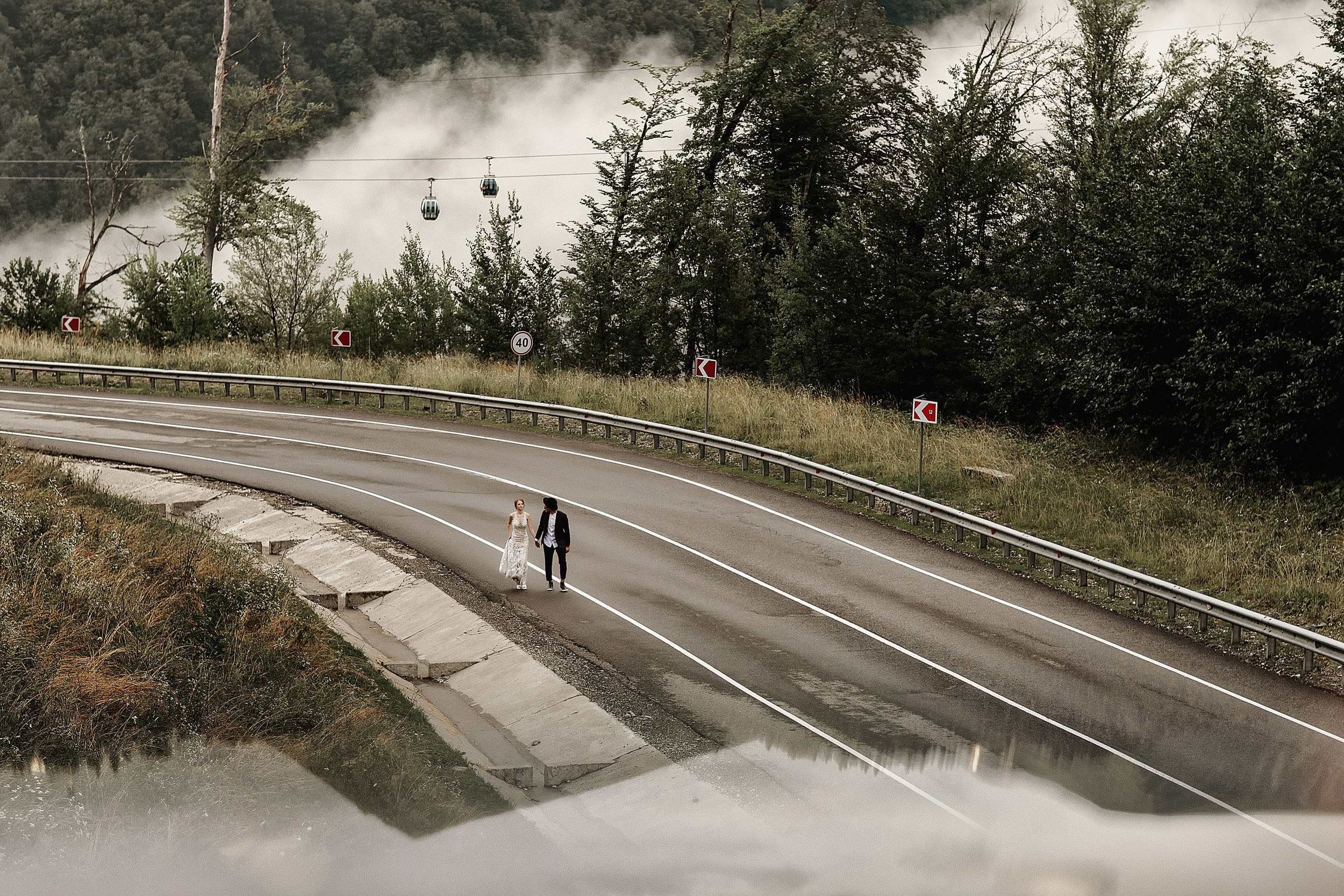 Романтическая фотосессия на Розе Хутор / фотосессия для пары в горах. Свадебный и семейный фотограф в Сочи Денис Вялов