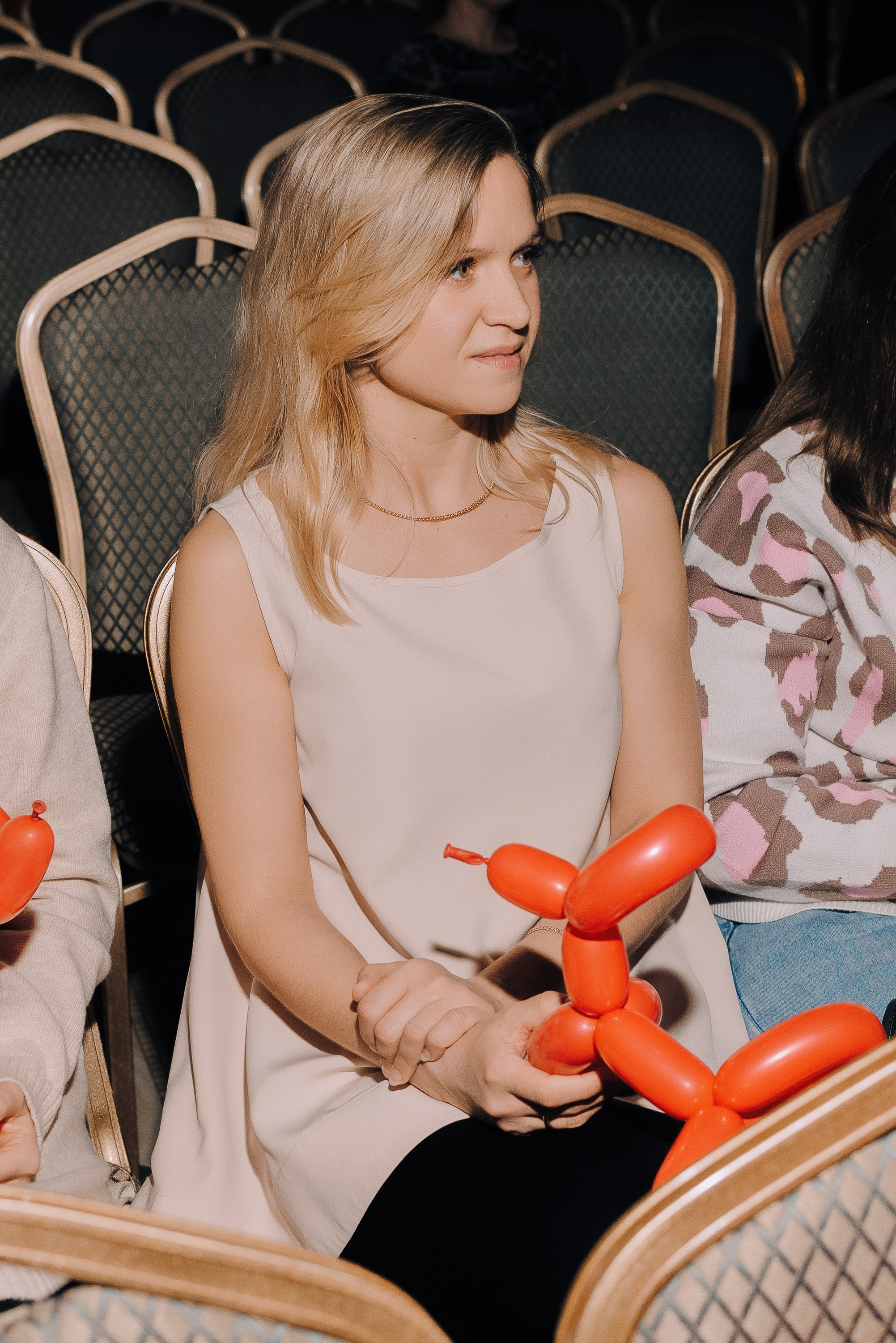 СПЕКТАКЛЬ «ВОЛШЕБНЫЕ ОЧКИ» ОПТИК-ЦЕНТР. Репортажный фотограф Зуев Роман г. Челябинск