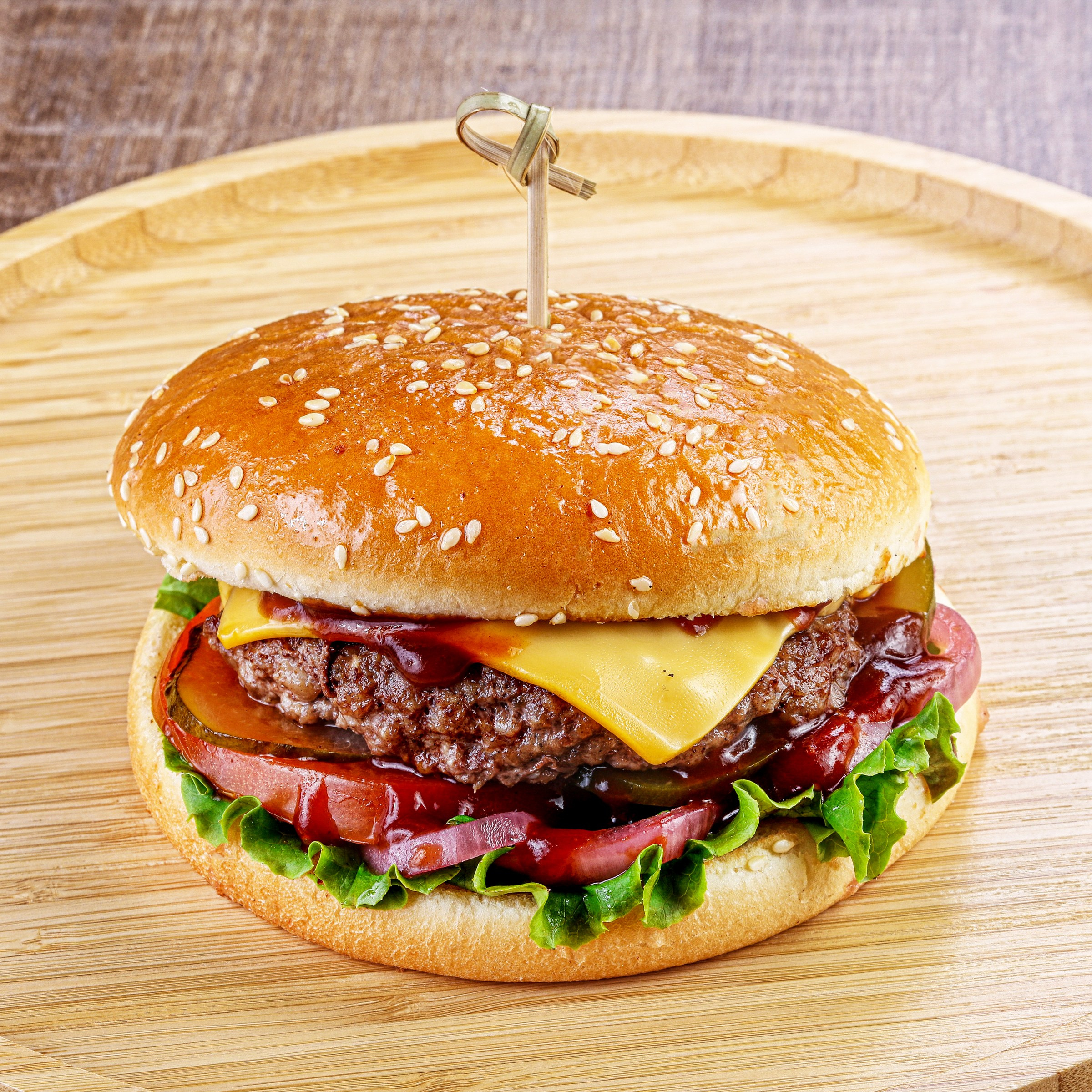 Фотосъемка бургеров и гамбургеров. Заказ по тел.: +7 (906) 006-90-22. Фуд-фотограф Андрей Старостин — съемка еды в Москве. 9000 руб. в час