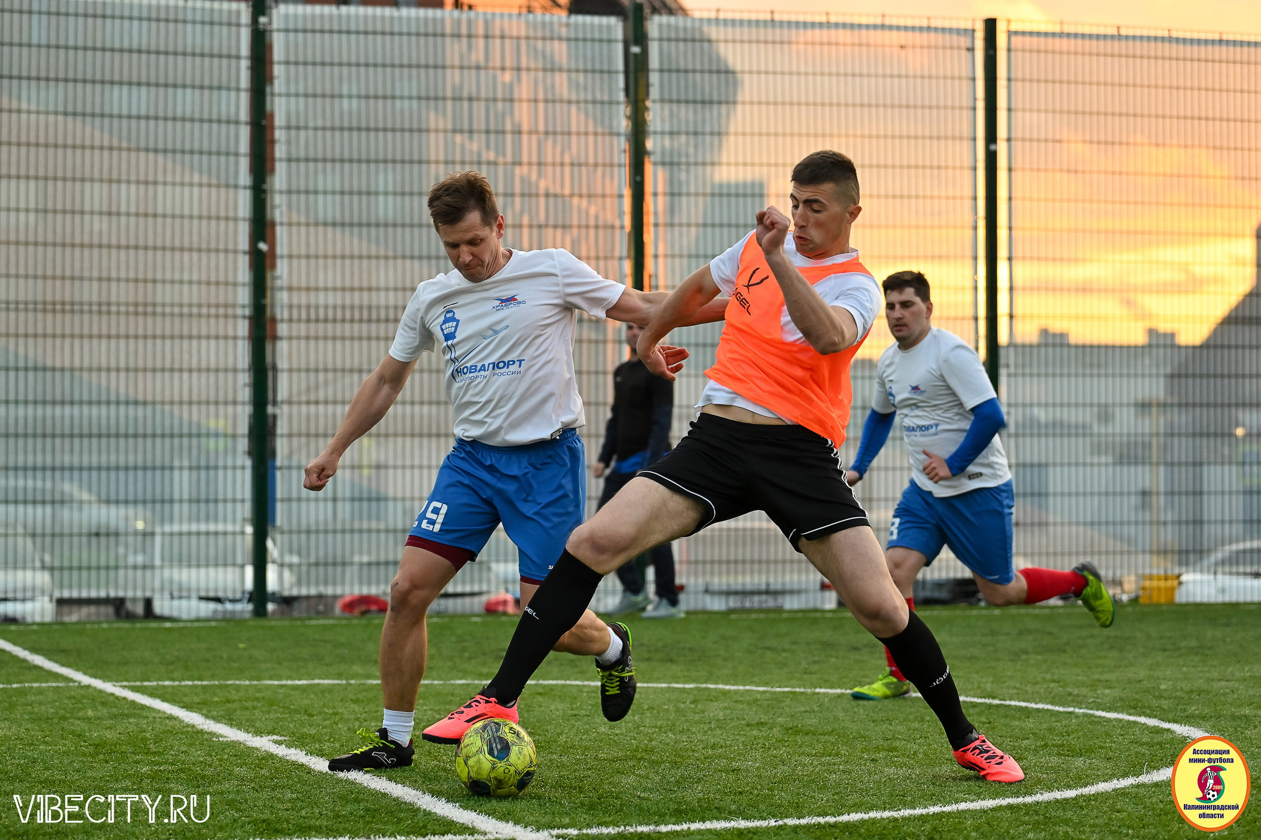 ИГРЫ МИНИ-ФУТБОЛЬНОЙ И КОРПОРАТИВНОЙ ЛИГИ. VIBECITY.RU Вайб Сити Ру Фоторепортажи Фотоотчеты Калининград