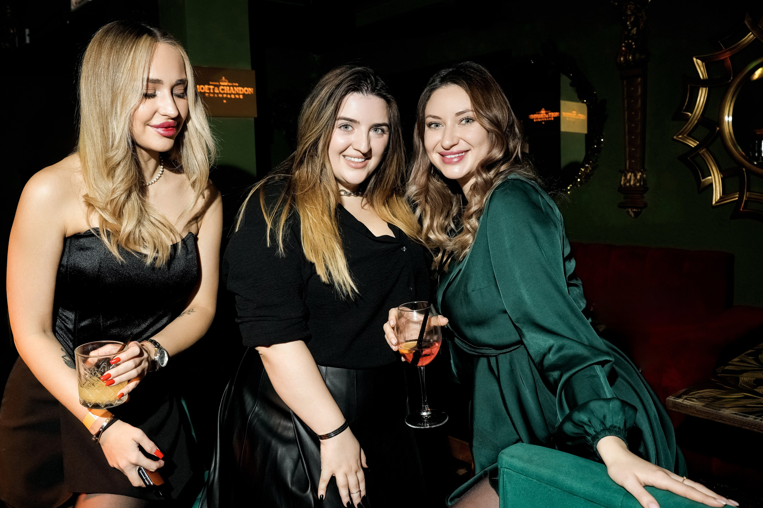 EVENT-туса в караоке. Свадебный фотограф и видеограф в Ростове-на-Дону. Максим и Наталья Лебедевы