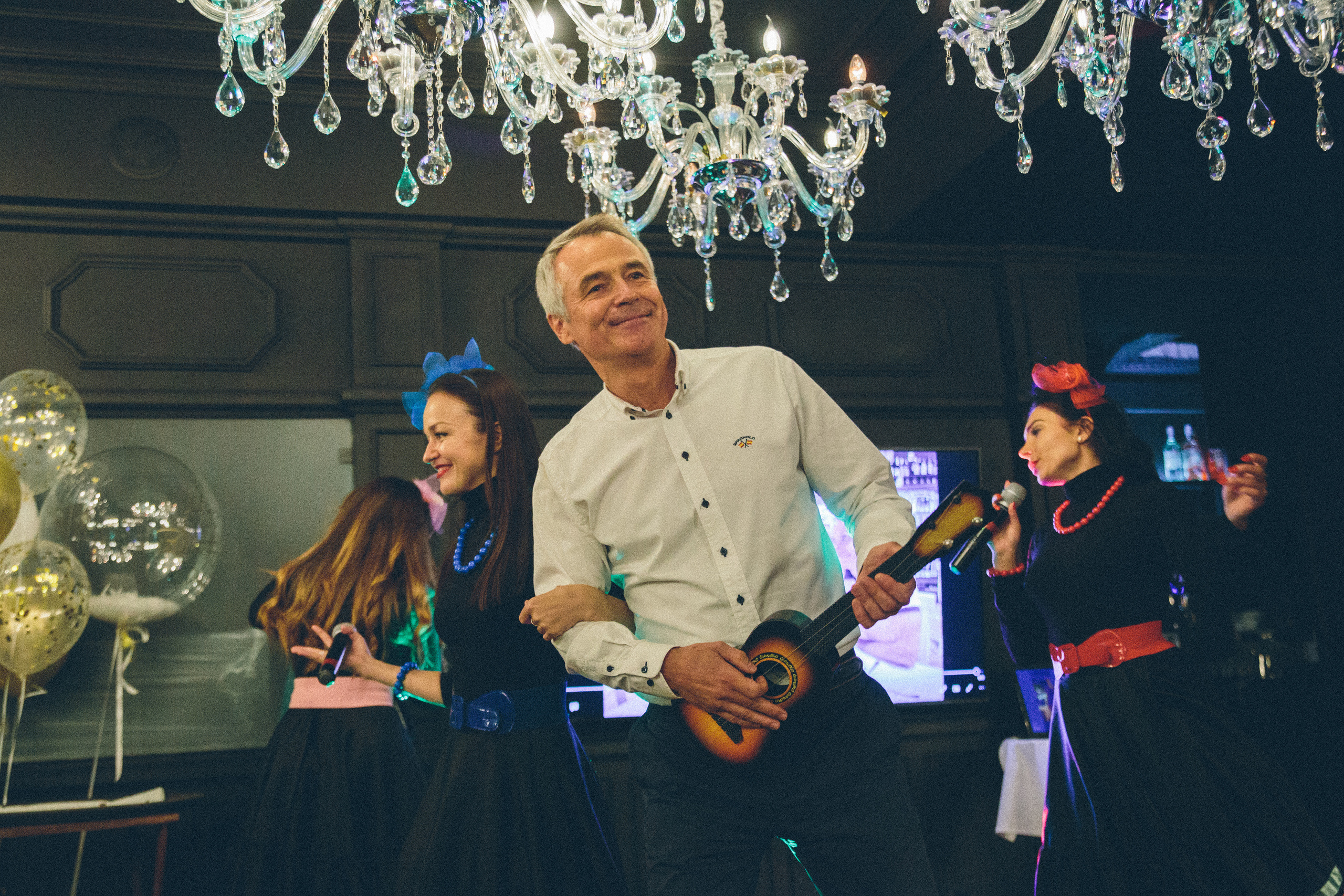 День рождения в дружной компании. Александр Чернин. Семейный и событийный фотограф