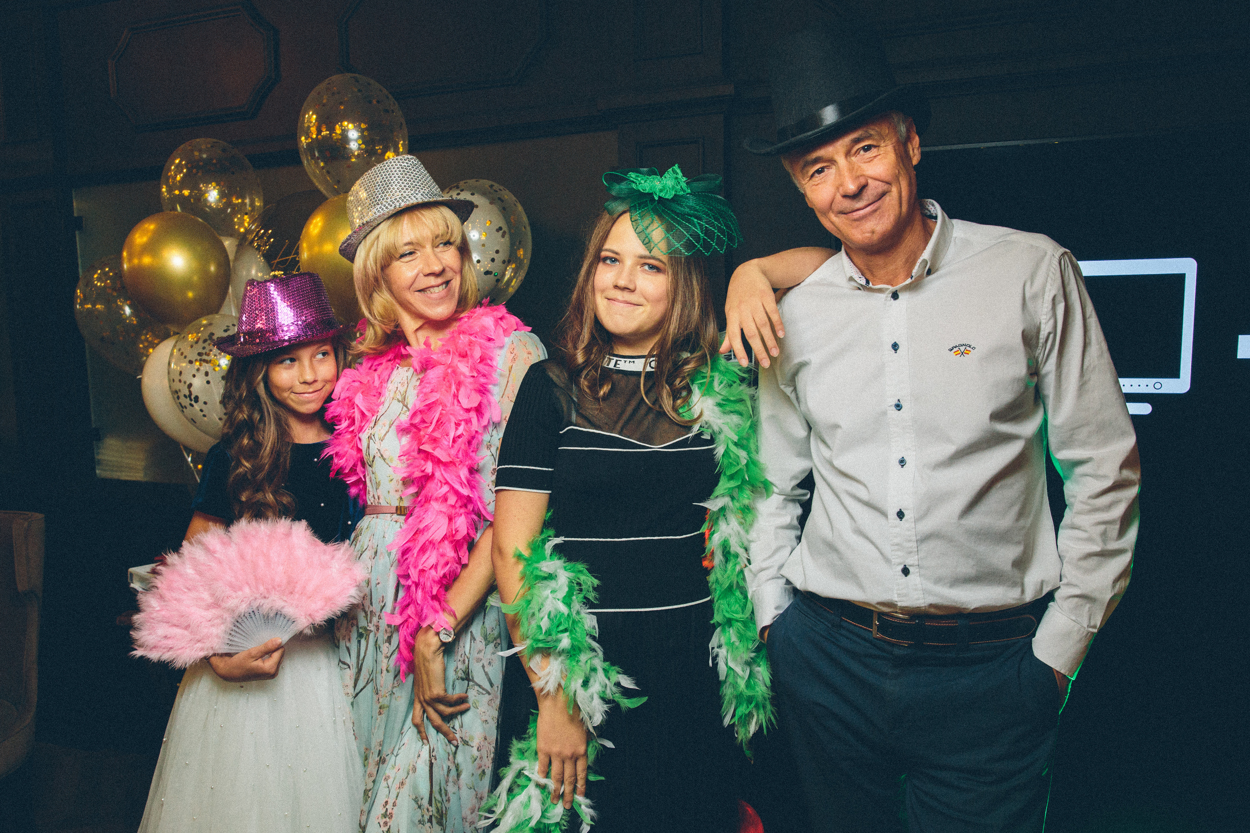 День рождения в дружной компании. Александр Чернин. Семейный и событийный фотограф