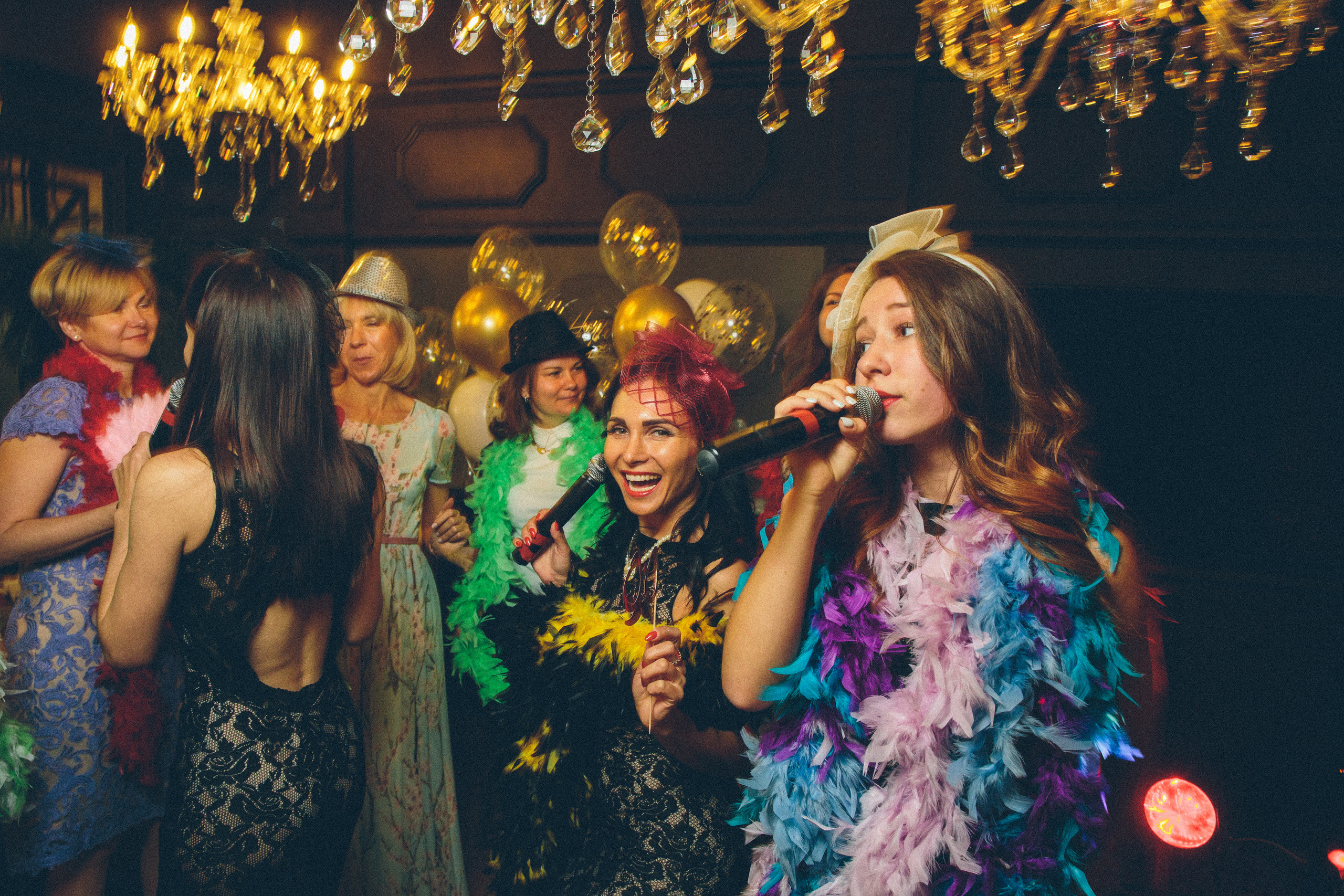 День рождения в дружной компании. Александр Чернин. Семейный и событийный фотограф