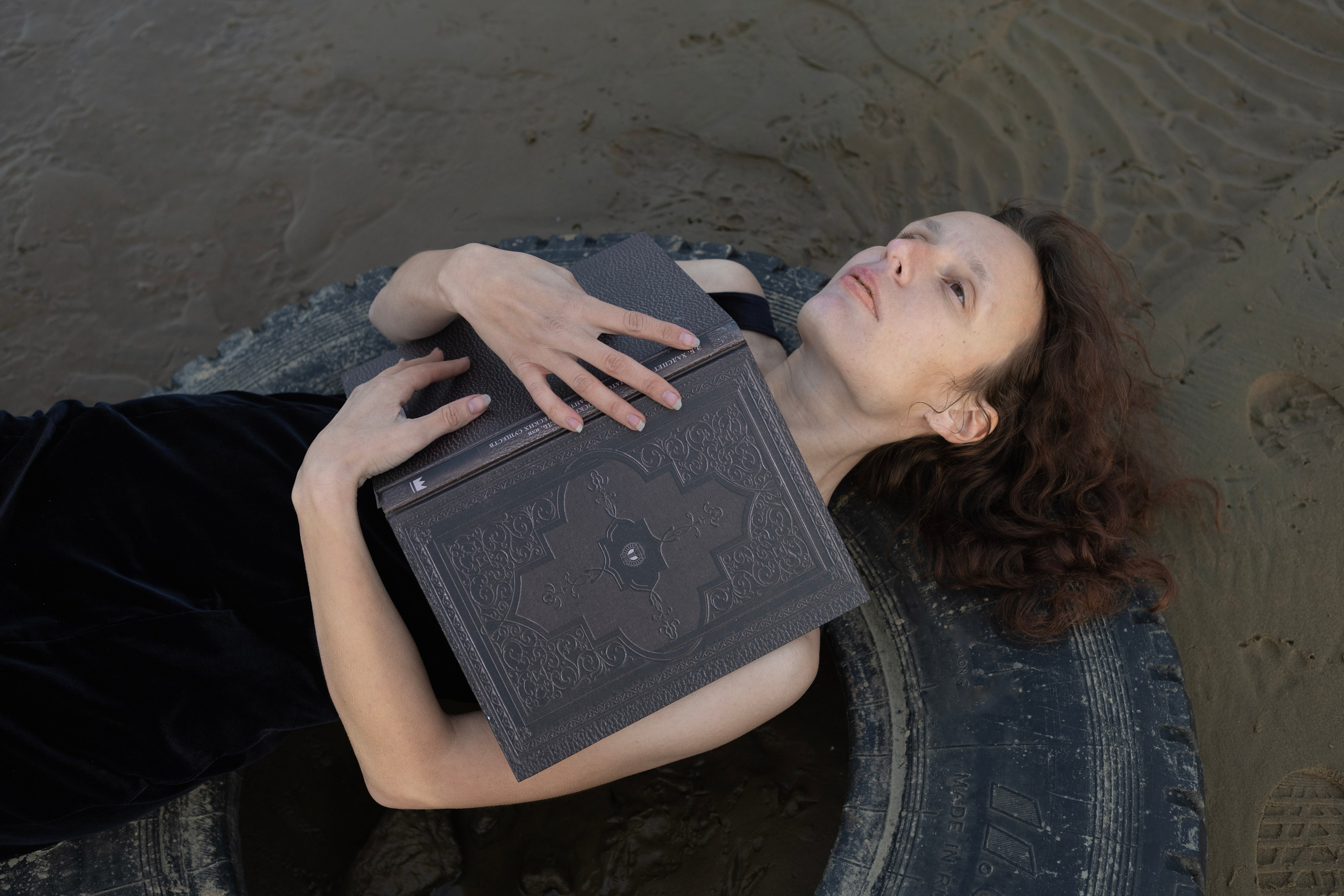 Соломея: писательница и модель. Контент-фотограф для творческих единиц и мастеров в Санкт-Петербурге