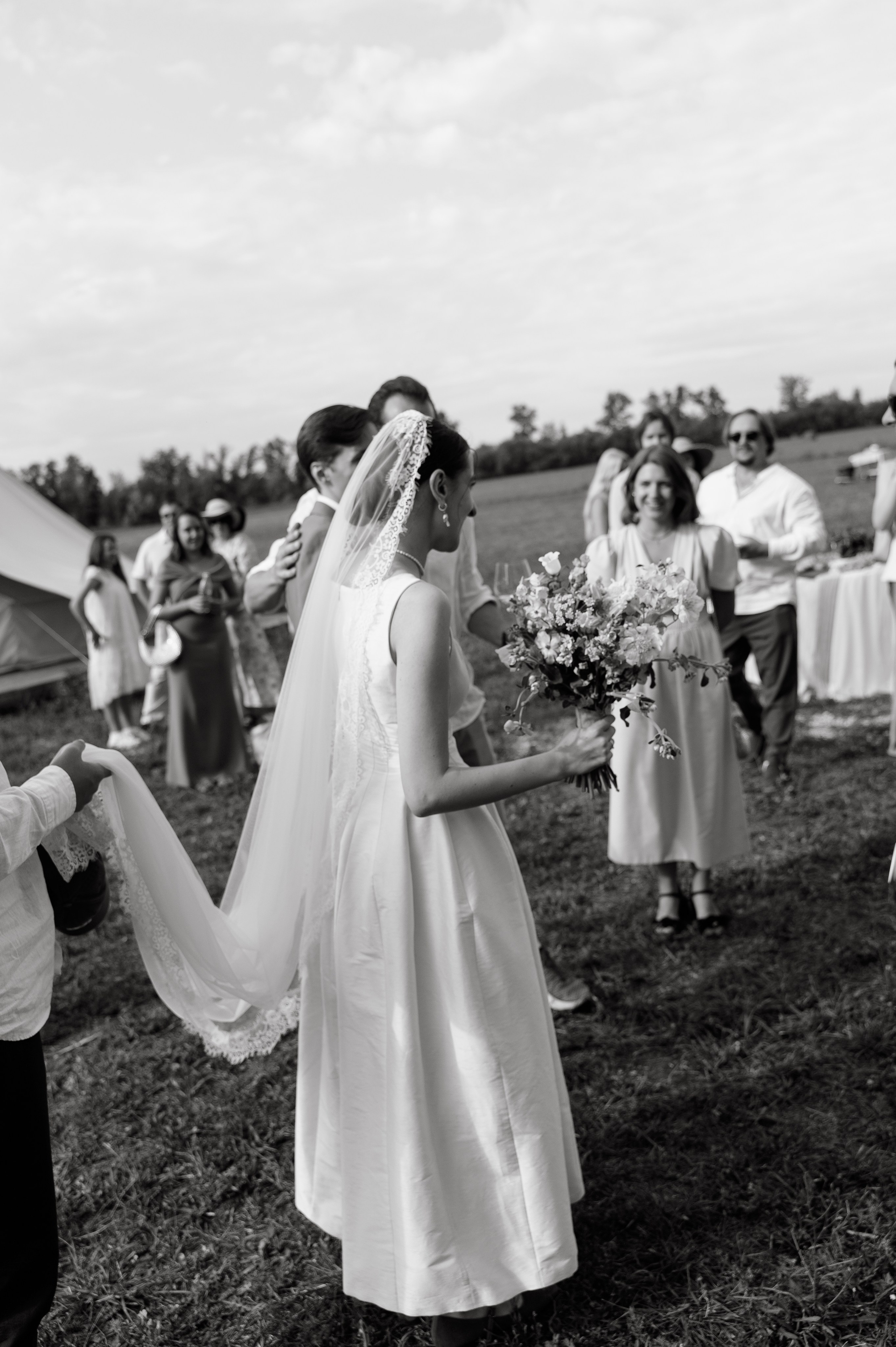 Держась за руки…. Свадебный фотограф Тольятти Самара Холмов Артем