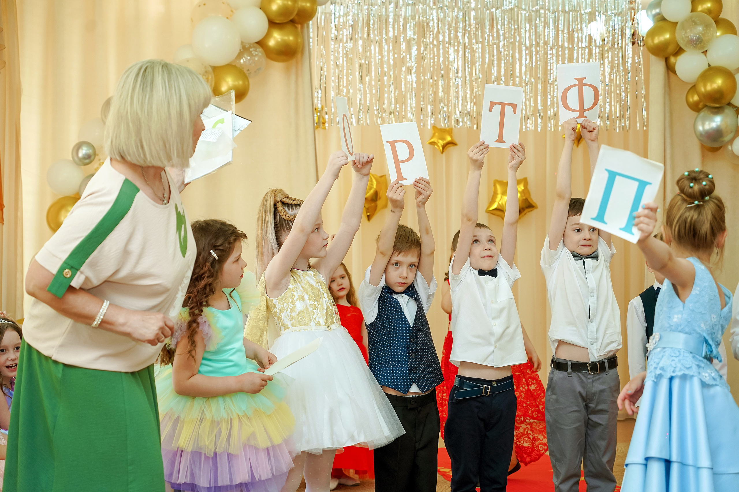 Фотосъемка видеосъёмка фотограф видеооператор новогодних утренников  в. Фотограф, видеооператор Нина Коршунова