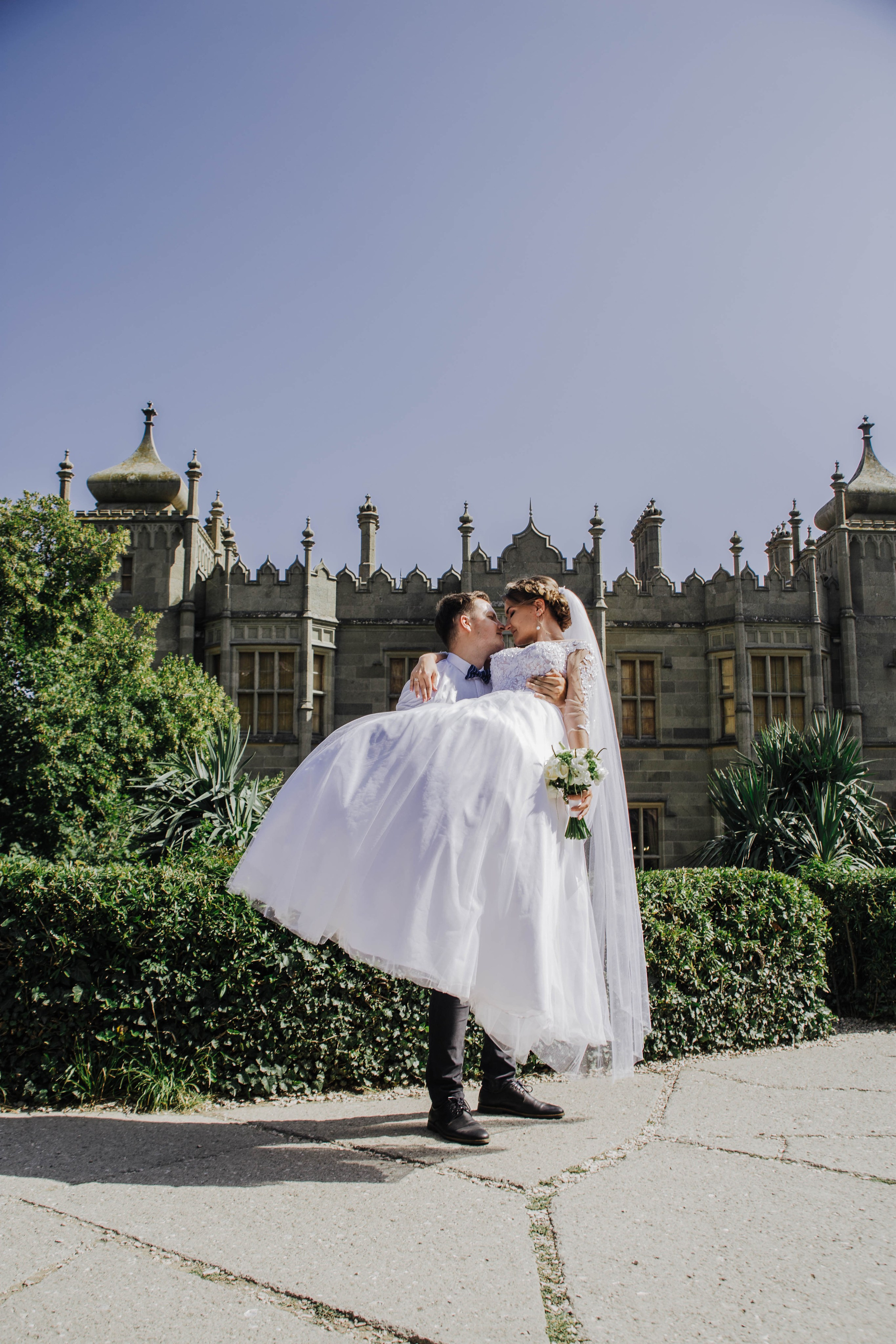 Татьяна & Артём. Свадебная фотосессия Воронцовский дворец и мыс Фиолент. Свадебный и контент фотограф в Севастополе и Крыму Марина Данилова