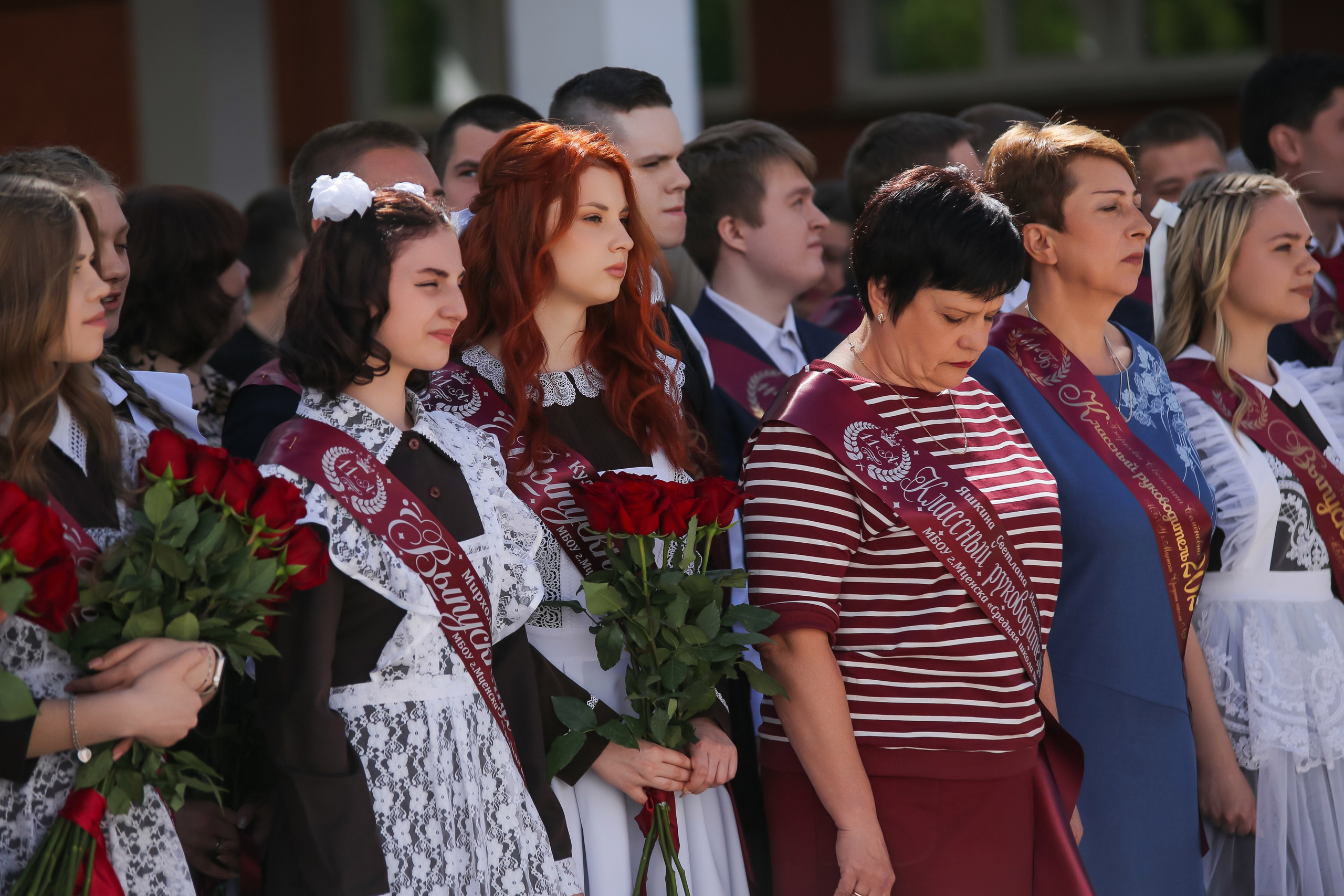 ЛИНЕЙКА «ПОСЛЕДНИЙ ЗВОНОК» 9 ШКОЛА 2024 г МЦЕНСК. ТВОЙ АЛЬБОМ / ТВОИ ПРАВИЛА