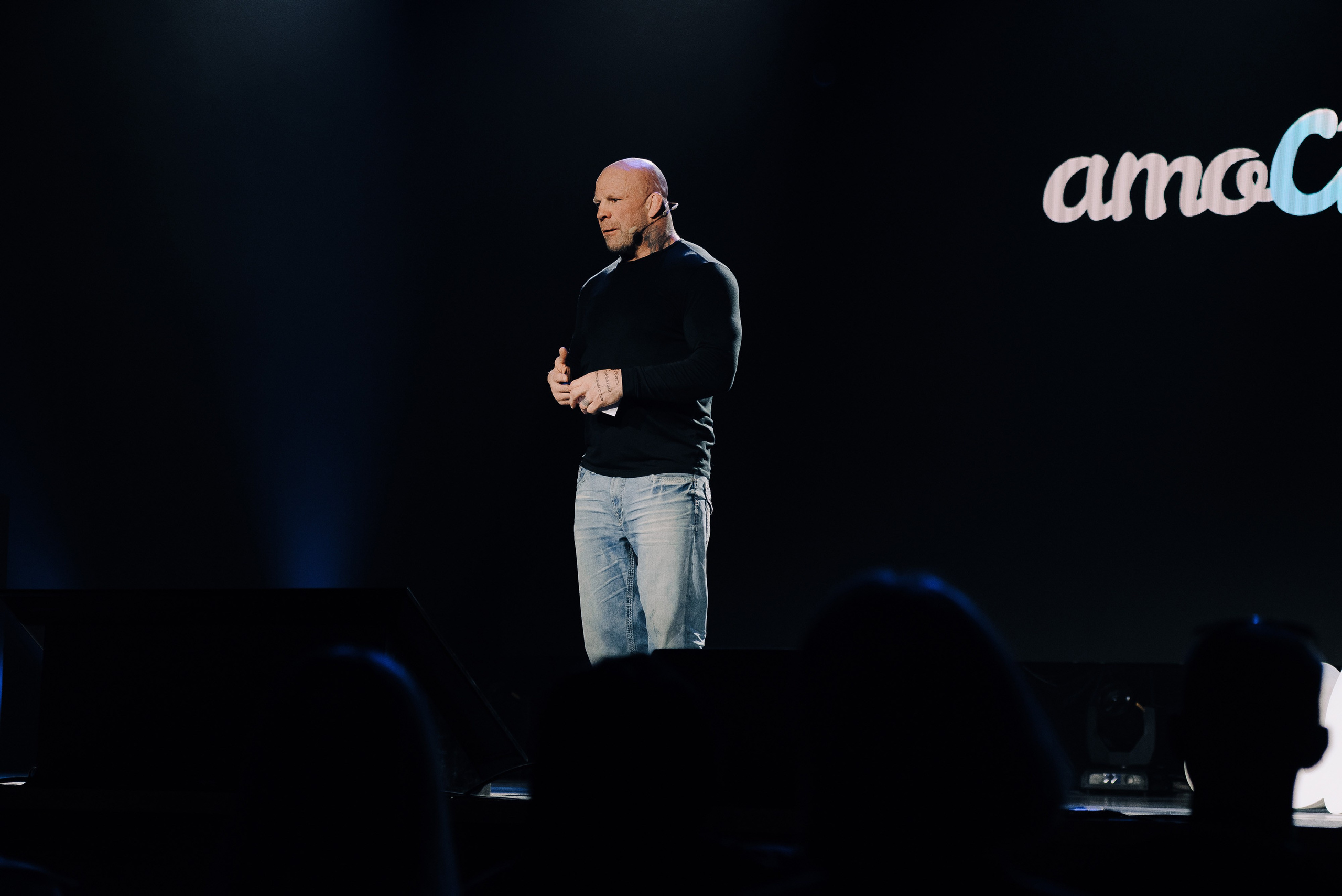 КОНФЕРЕНЦИЯ AMO CRM SIPUNI. Репортажный фотограф Зуев Роман г. Челябинск