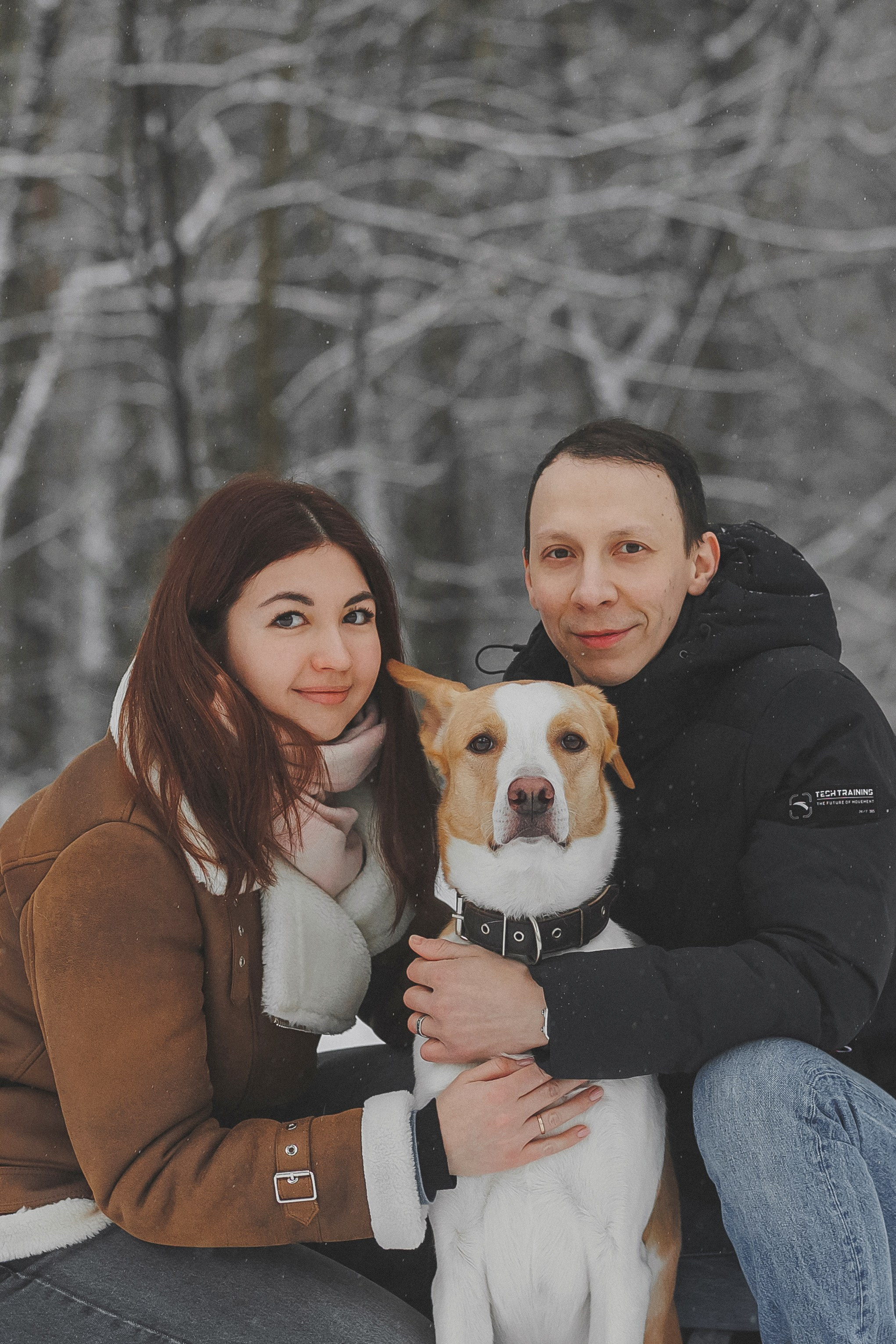 Зимняя фотосессия в лесу с собакой. Фотограф в Москве и Люберцах Анна Ушакова