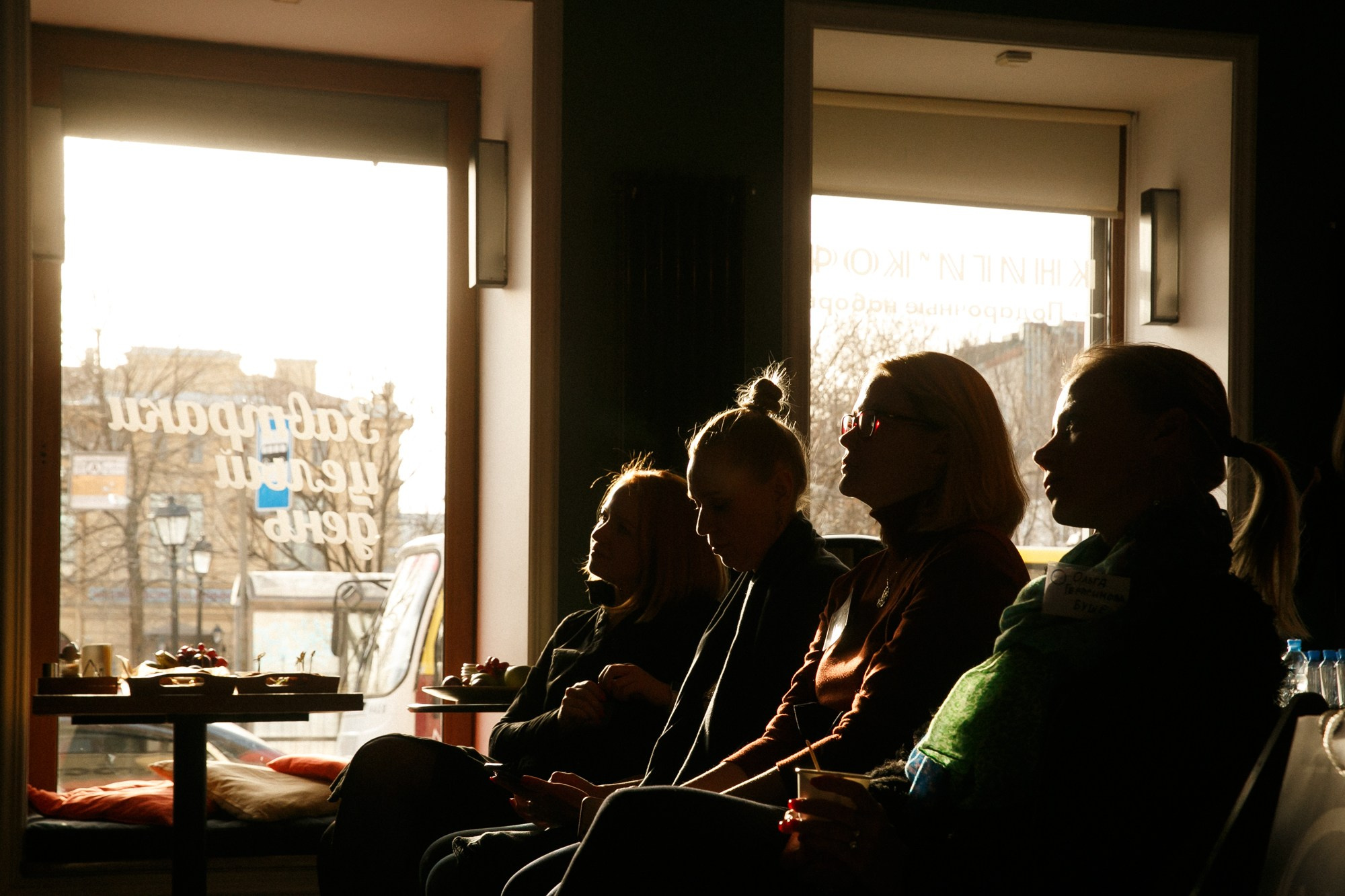 «КНИГИ И КОФЕ». Рабочая сторона — бизнес портрет и репортаж в Санкт-Петербурге