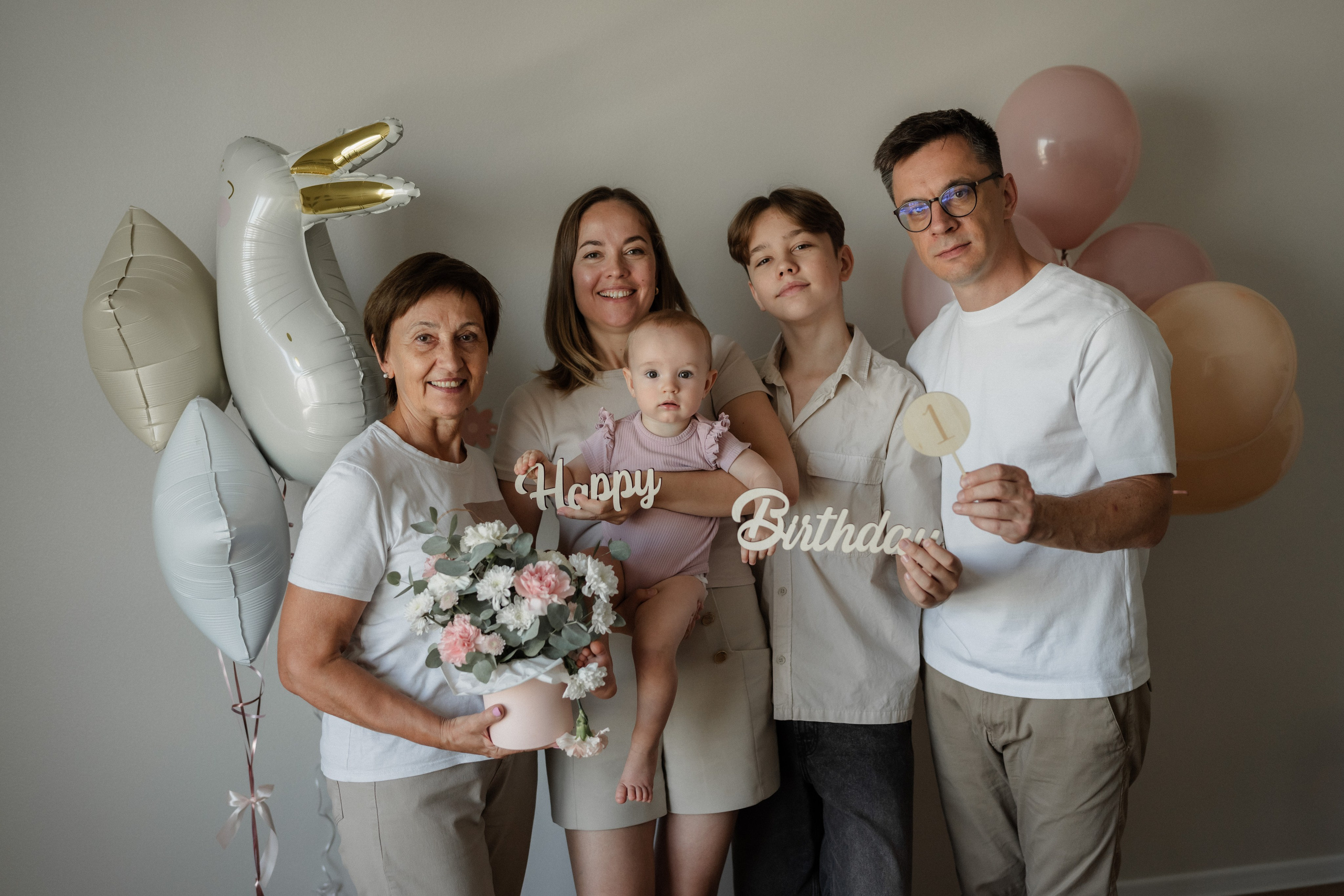 Мире 1 годик. Ярослава Осетрова фотограф — Мск