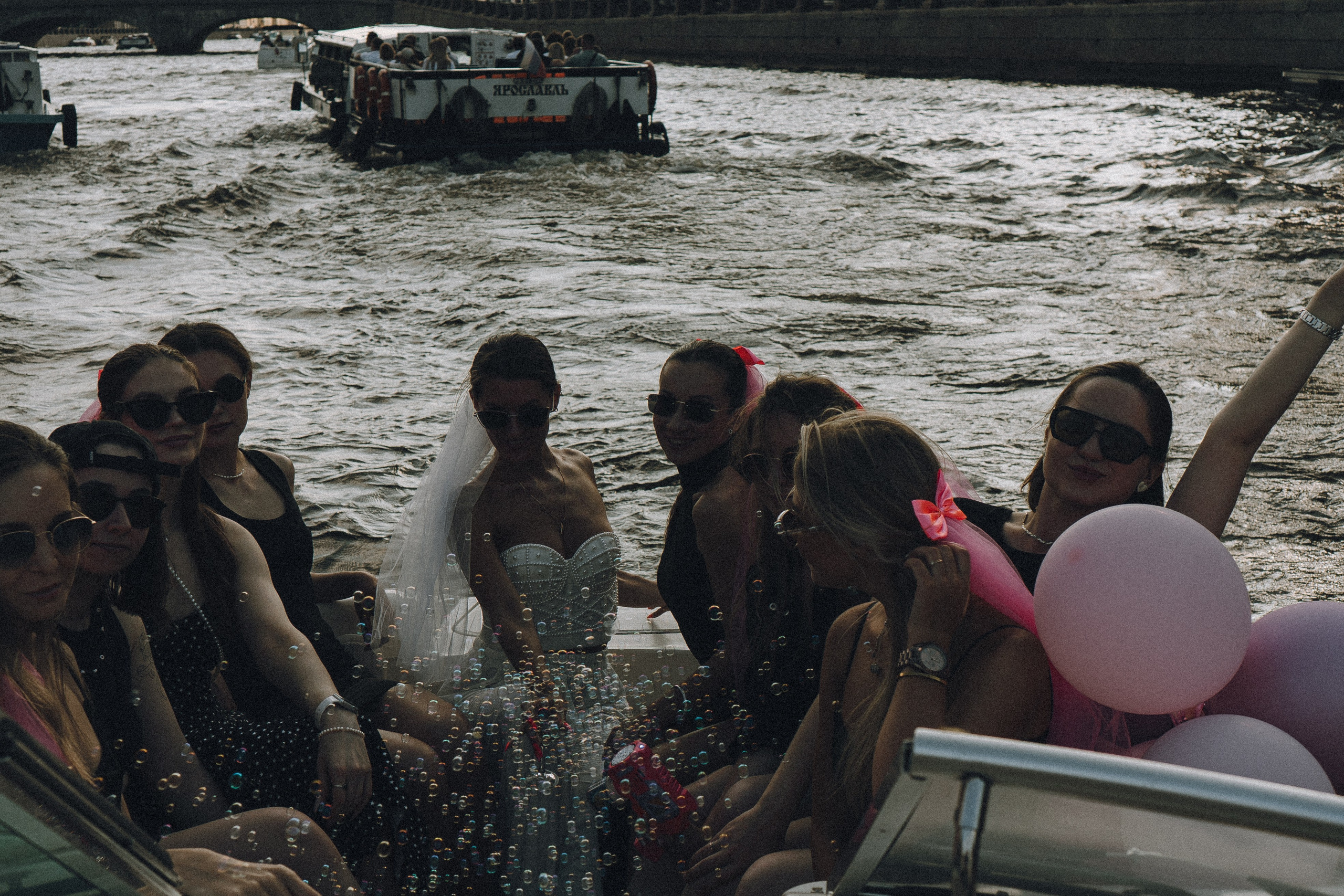 ДЕВИЧНИК НА КАТЕРЕ. Профессиональный фотограф, Санкт-Петербург — Виктория Богомолова