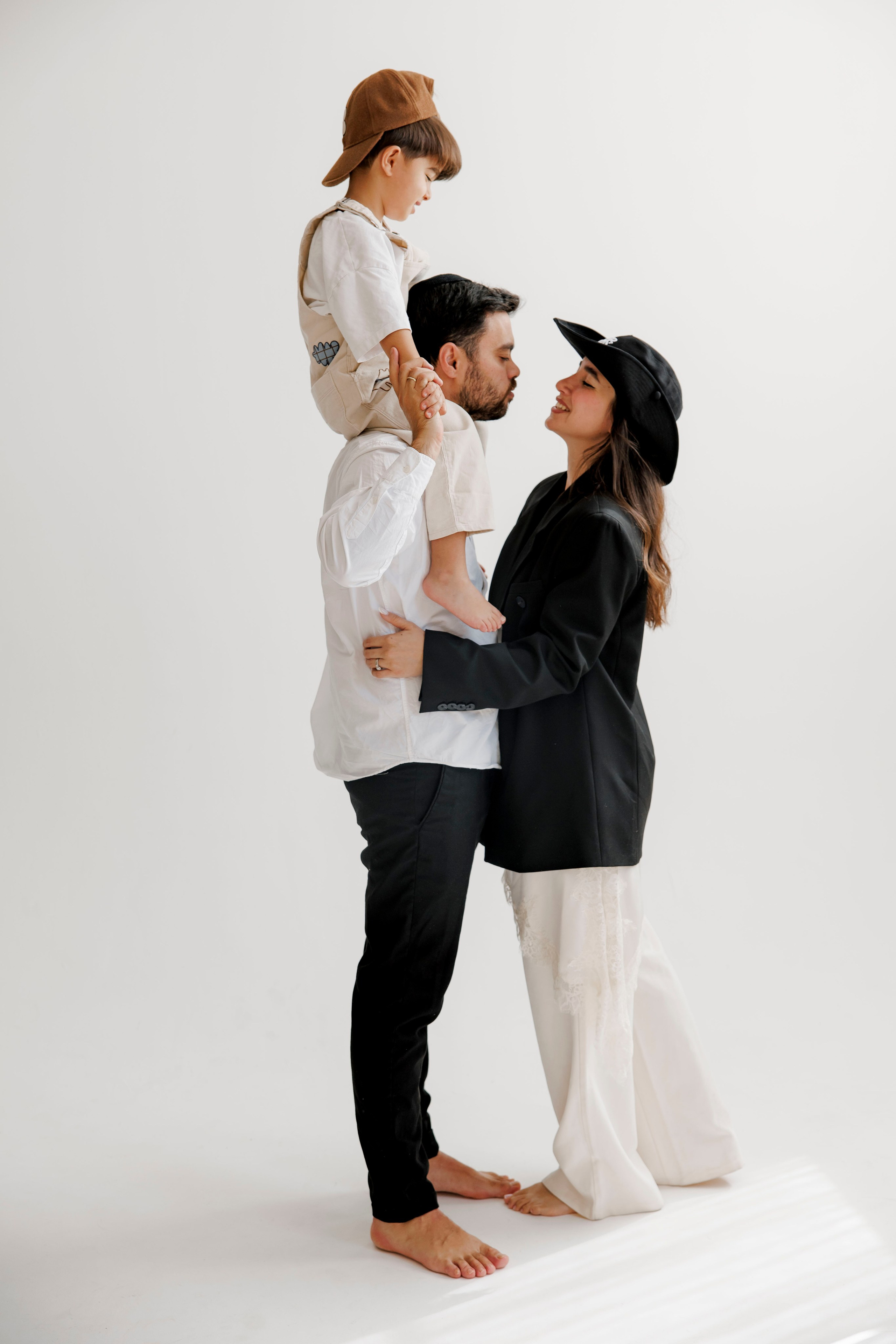 Family photoshoot inside the studio. Wedding and family photographer