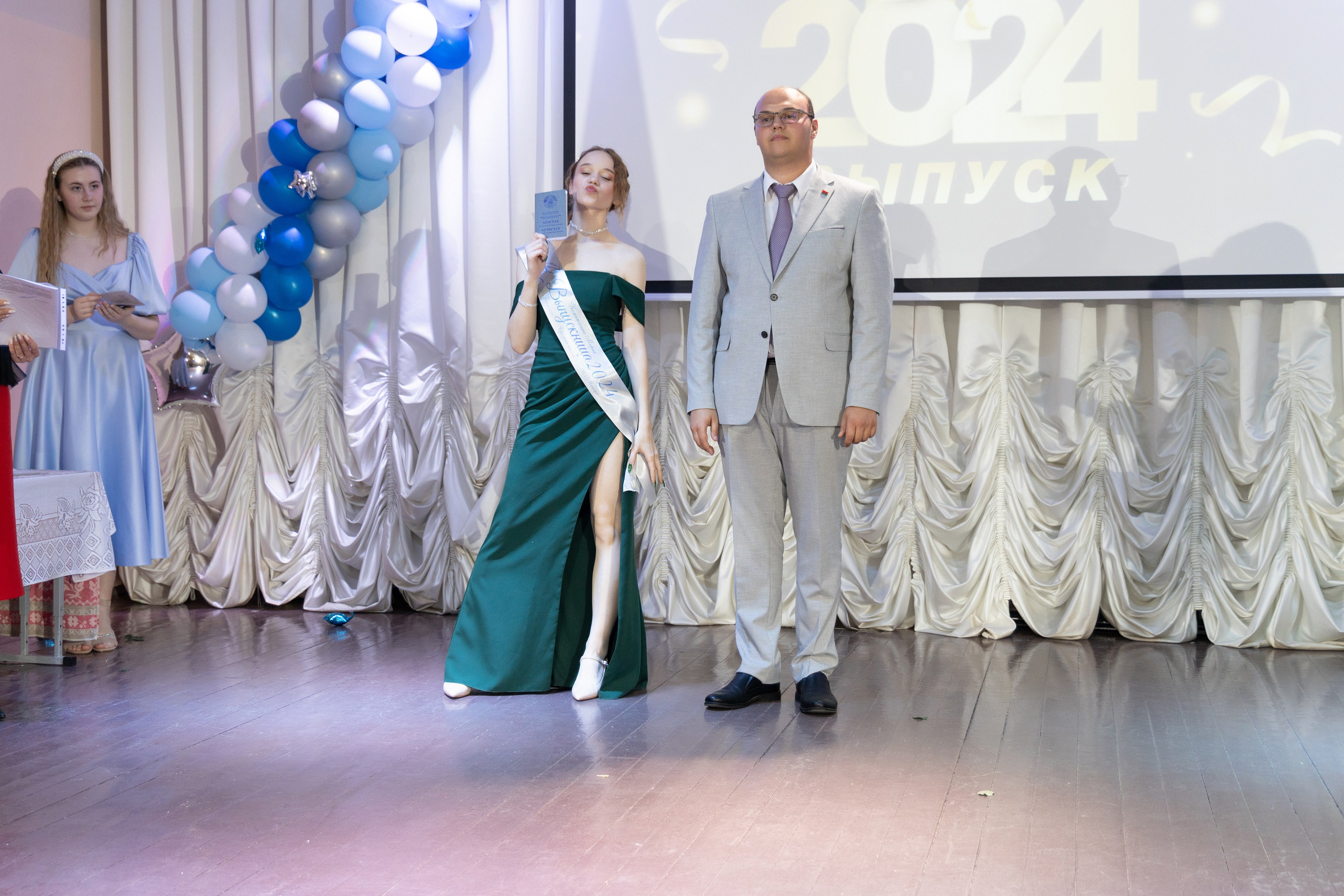 Школьный выпускной 2024 год в Соколе (Минск). Свадебный фотограф в Минске/Беларуси Сергей Спиридонов