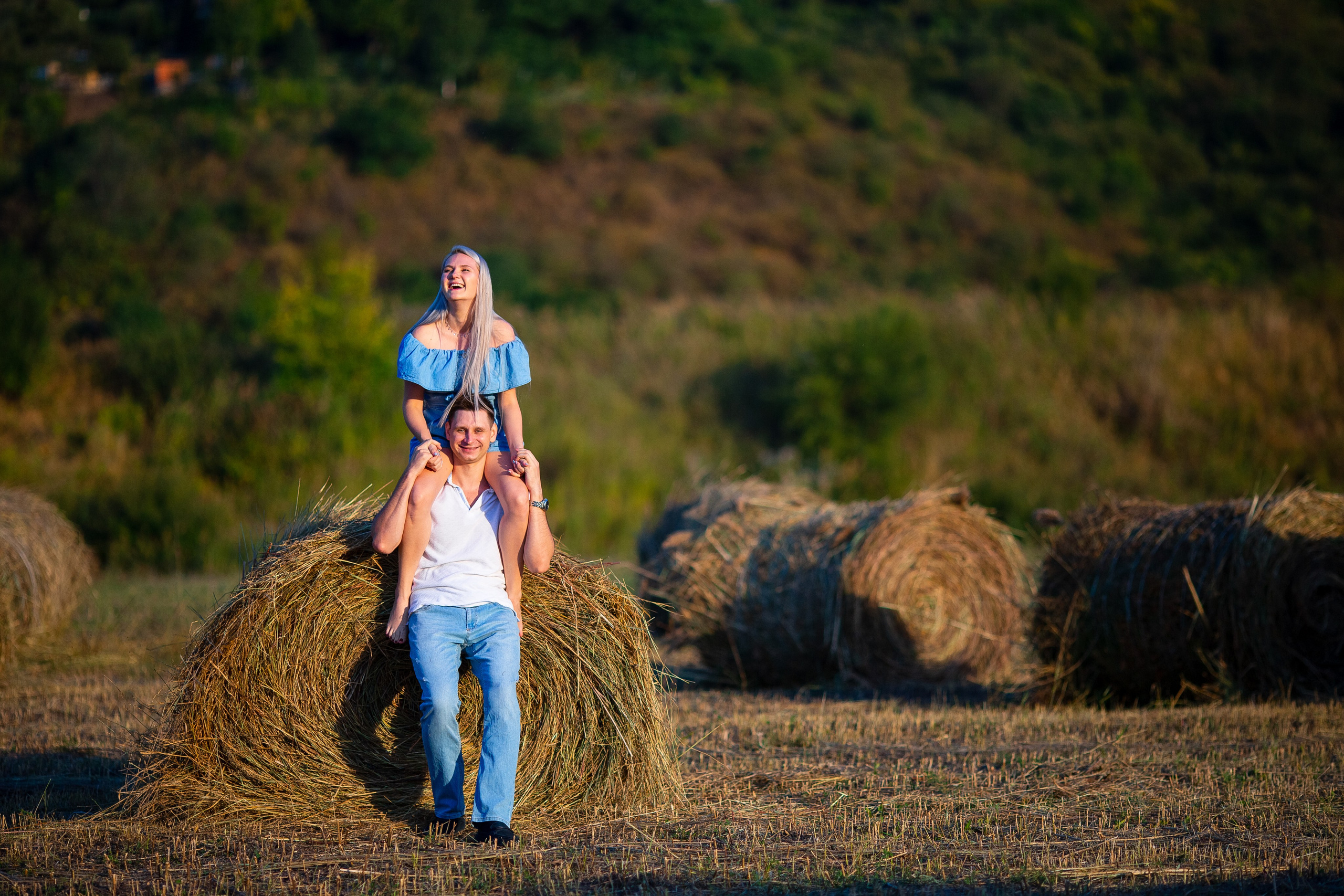 Фотосессия в стогах Алматы. Свадебный и семейный фотограф в Алматы Алексей Балышев
