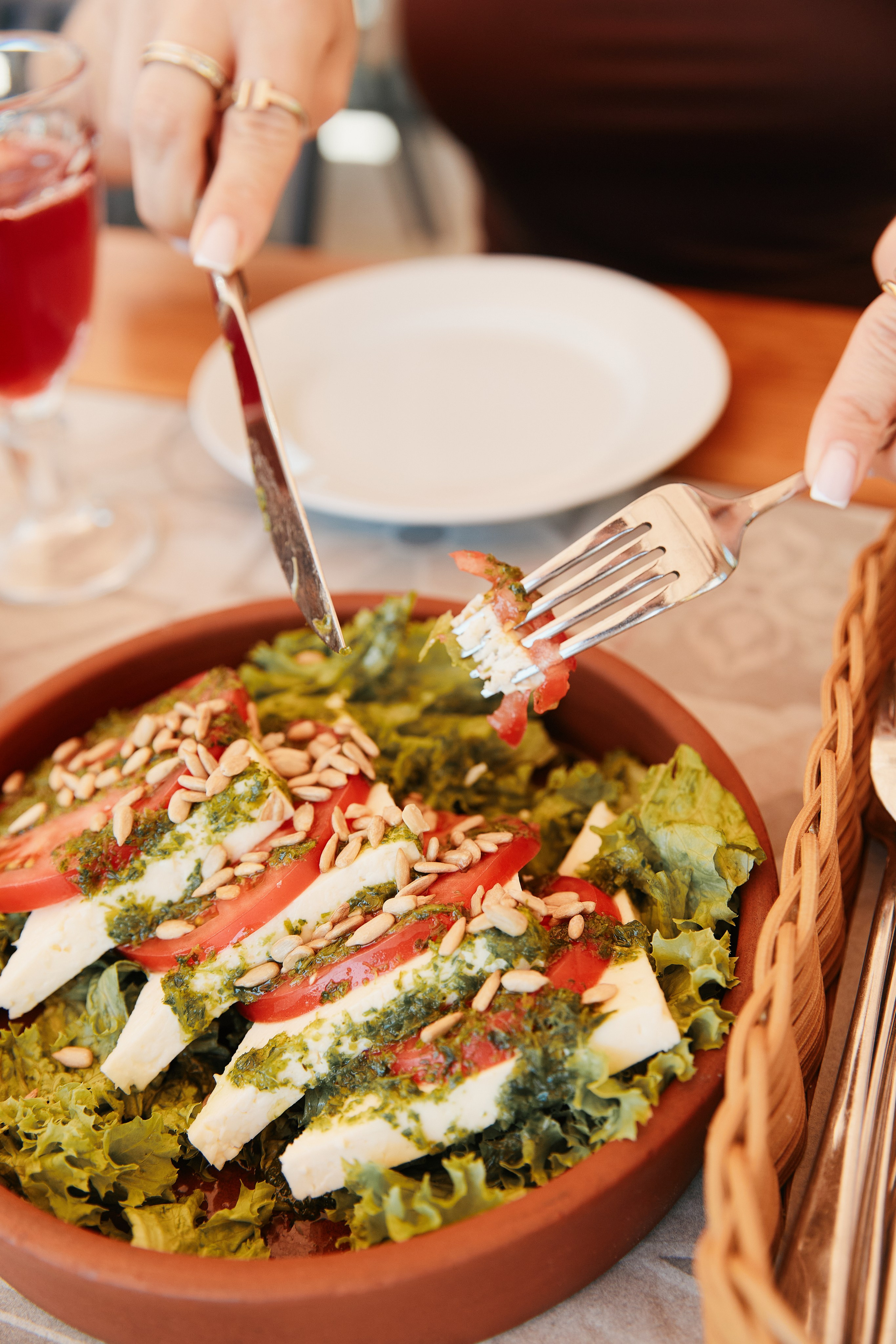 Терраса и завтраки в Старик Хинкалыч ТЦ Сыр 09.07. Свадебный репортажный фотограф краснодар максим дремов дрёмов фотосессия студия цена