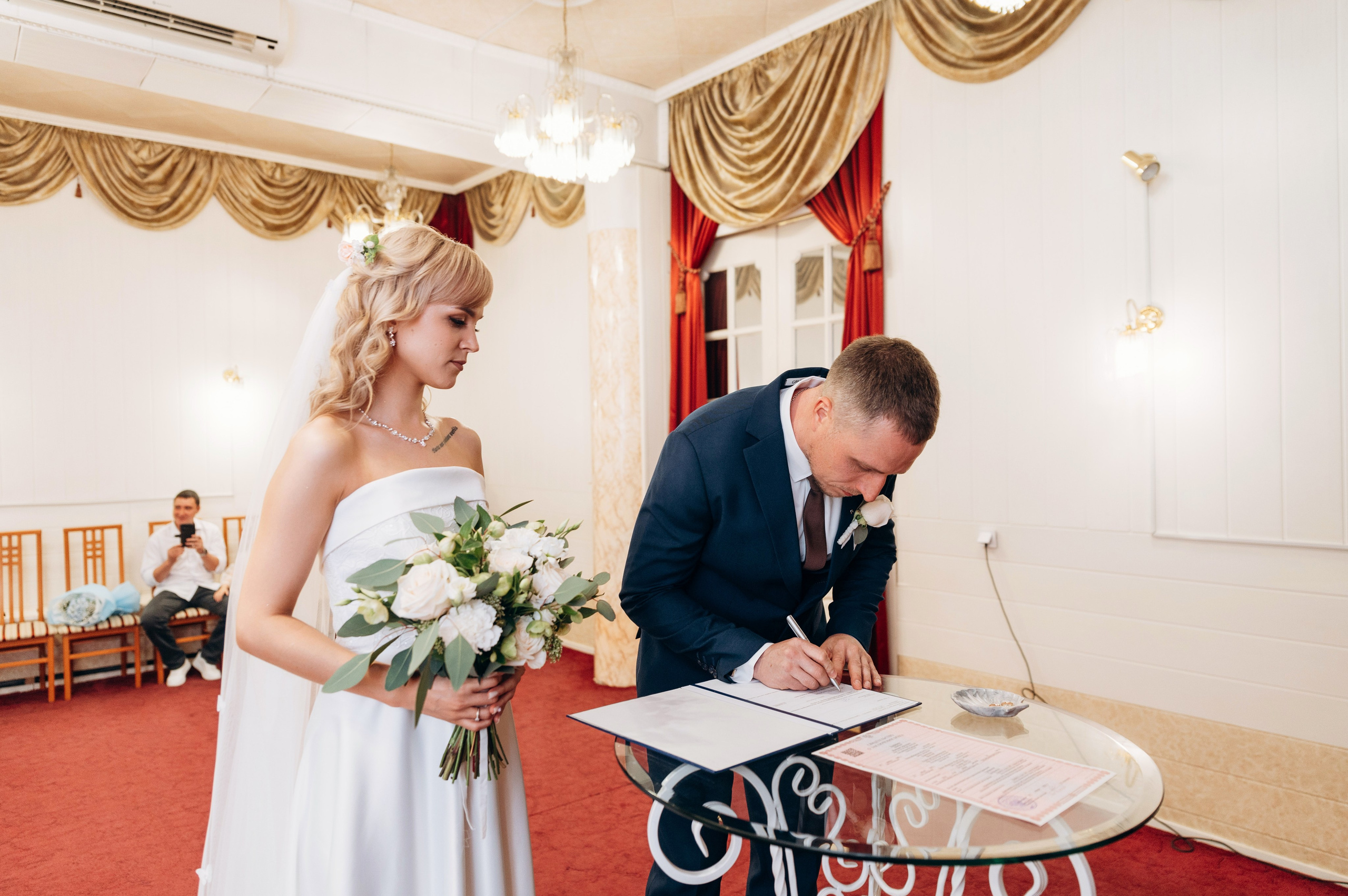 Прогулка и регистрация. Фотограф в Новосибирске