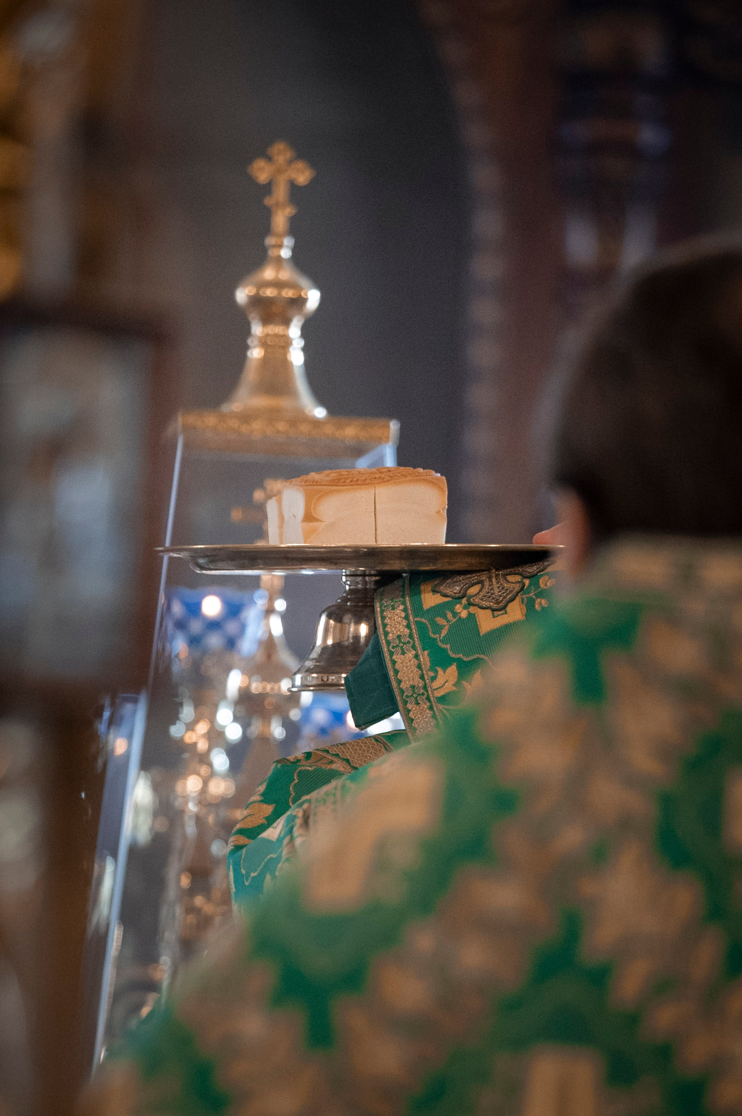 Богородский храм. Вход Господень в Иерусалим. Божественная литургия. Антон и Татьяна Денисенко — В храме