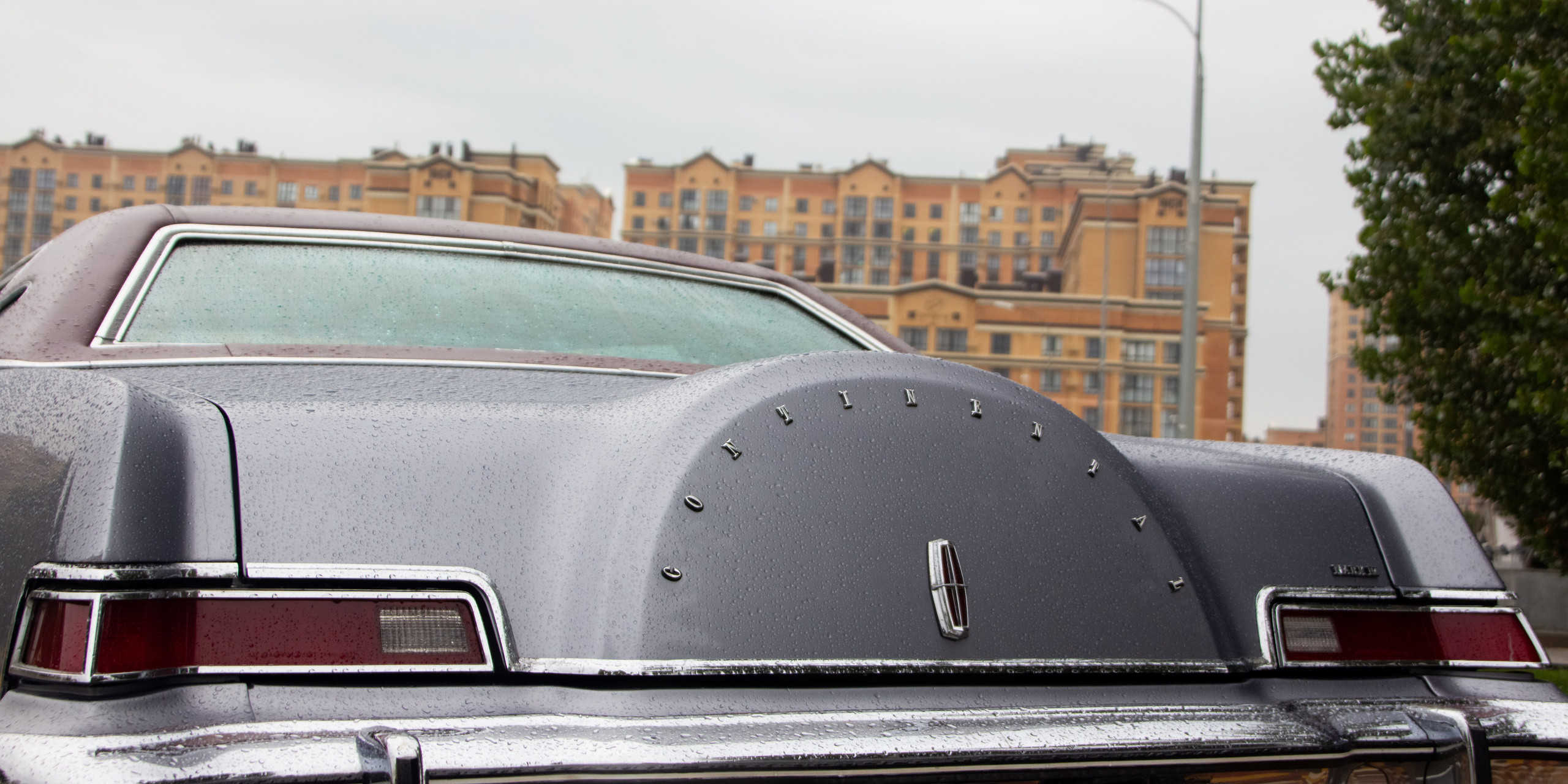Фото Lincoln Continental Mark IV — купе американской классики