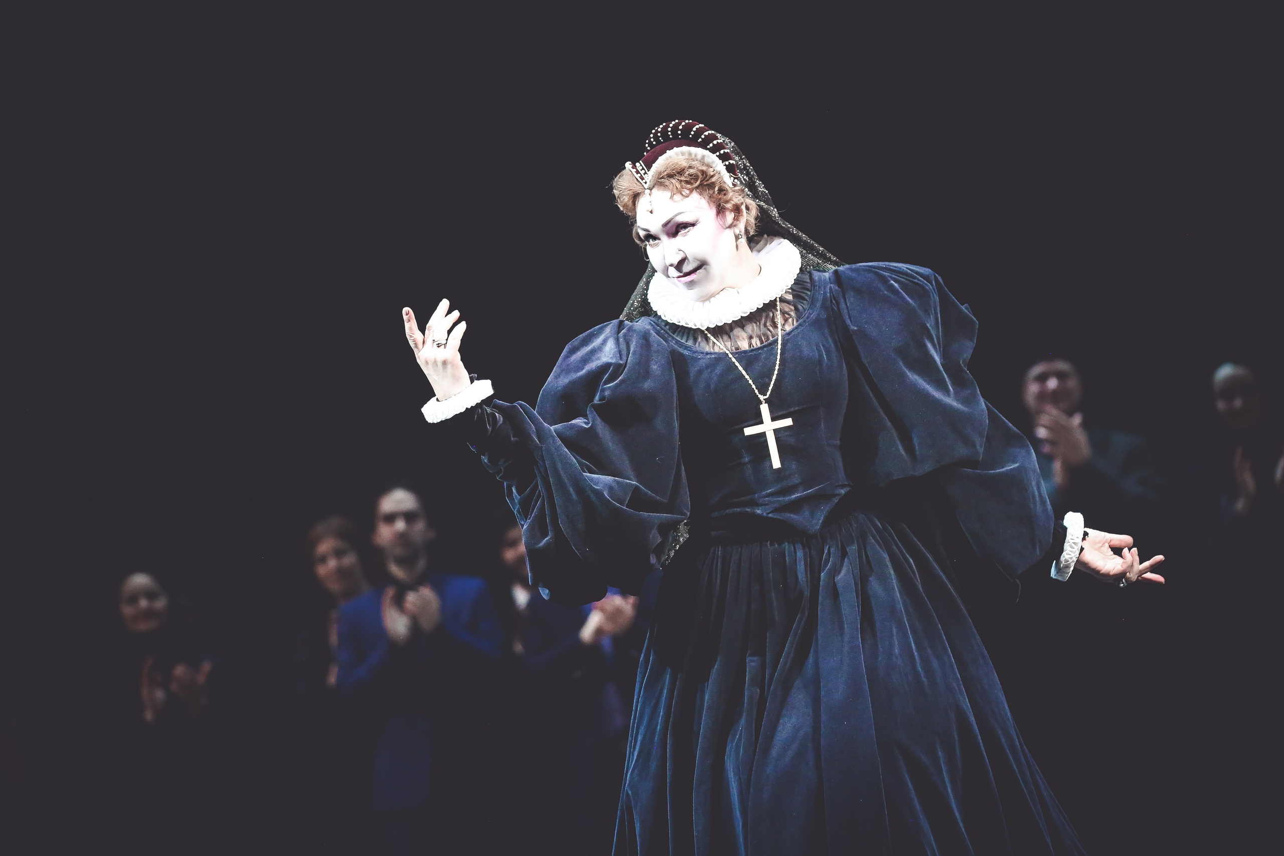 «Влюбленный дьявол» Александра Вустина в МАМТе. Дарья Письменюк / Darya Leitstern — фотограф, музыкант, журналист, путешественник