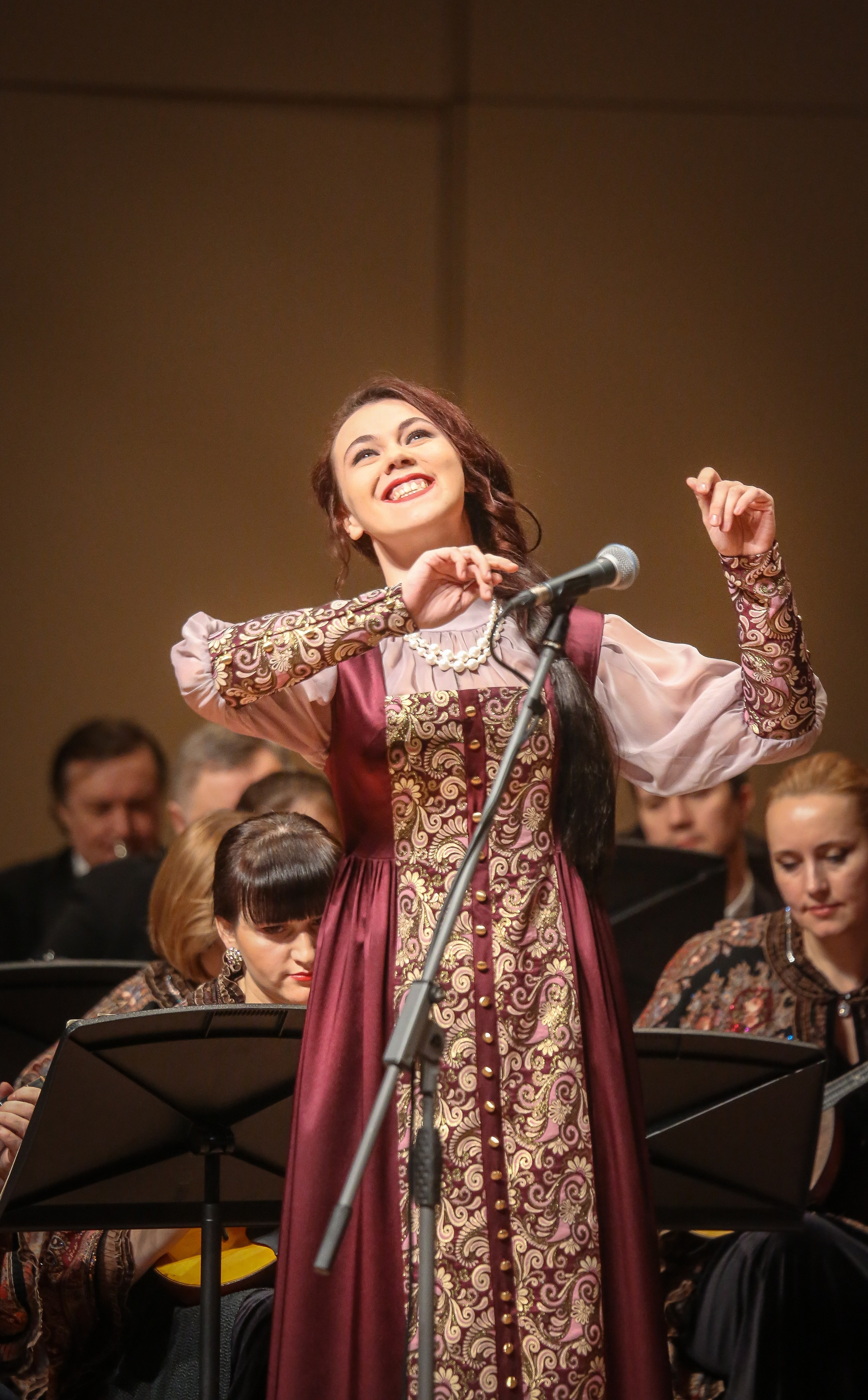 Концерт «Король репортеров» с Дмитрием Назаровым. Дарья Письменюк / Darya Leitstern — фотограф, музыкант, журналист, путешественник