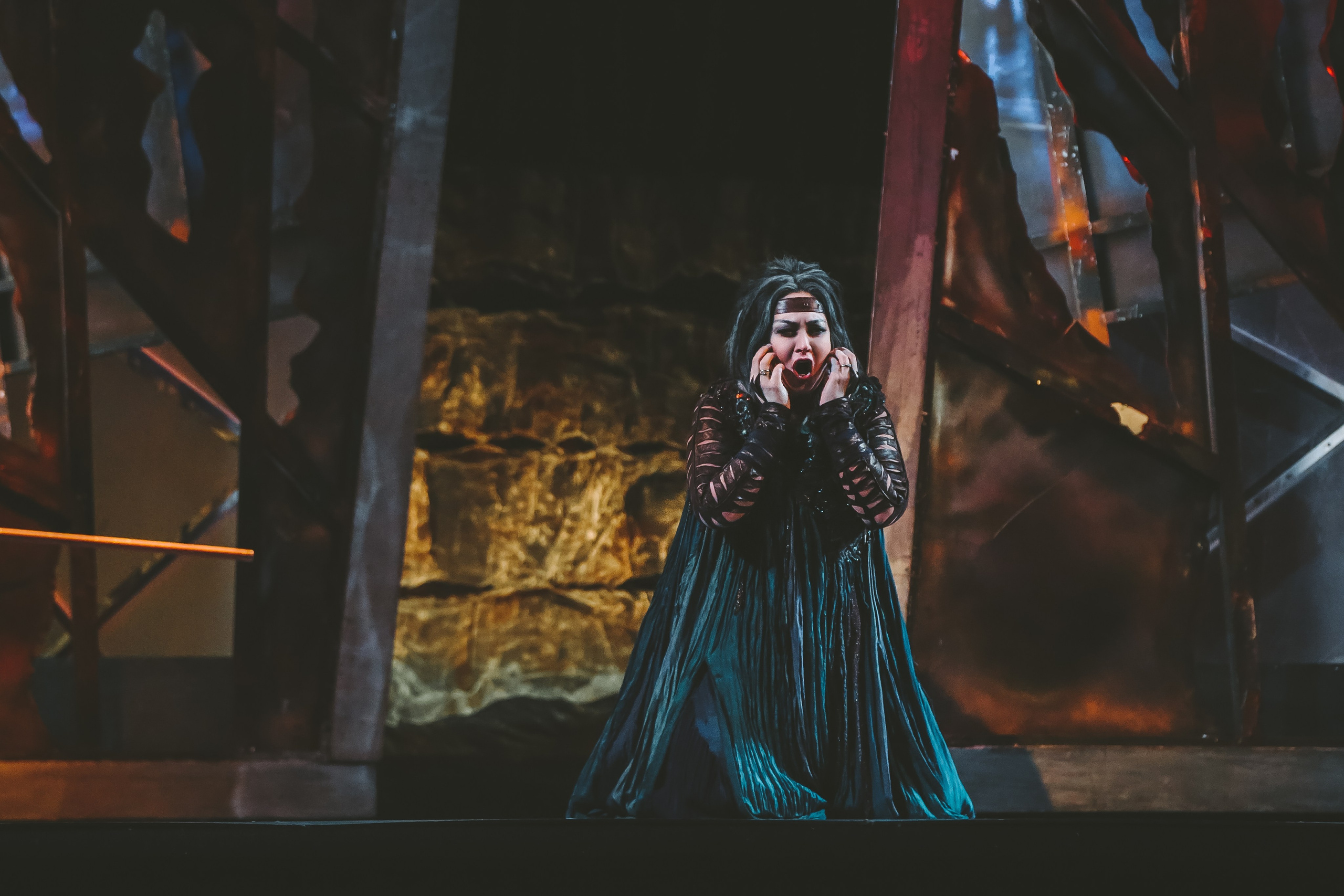 «Трубадур» Верди в Новой опере. Дарья Письменюк / Darya Leitstern — фотограф, музыкант, журналист, путешественник