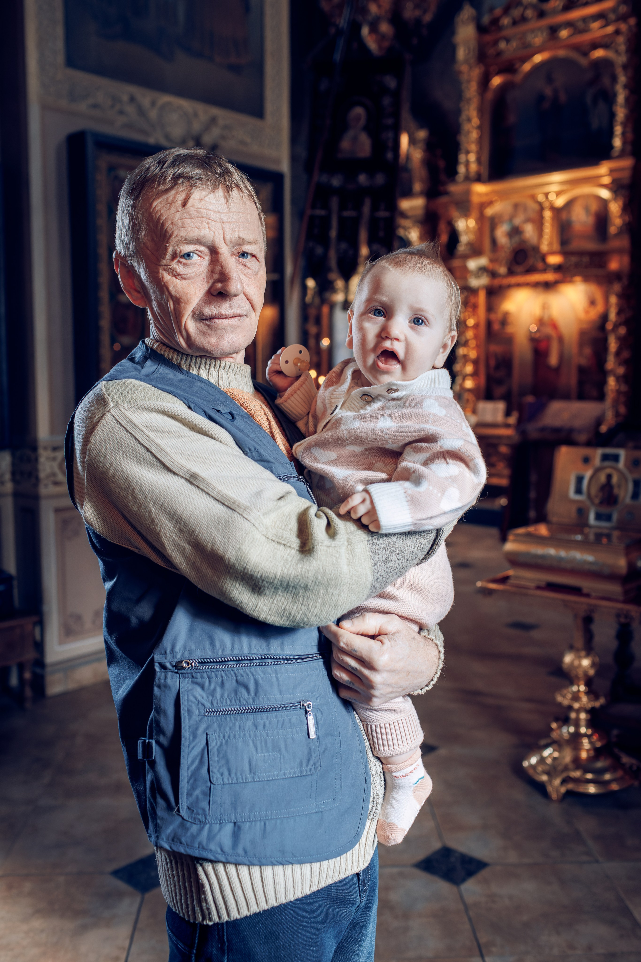 Крещение в Храме Святого Уара Мученика в Вешках. Профессиональный фотограф в Москве и Мо Мария Шантарёва