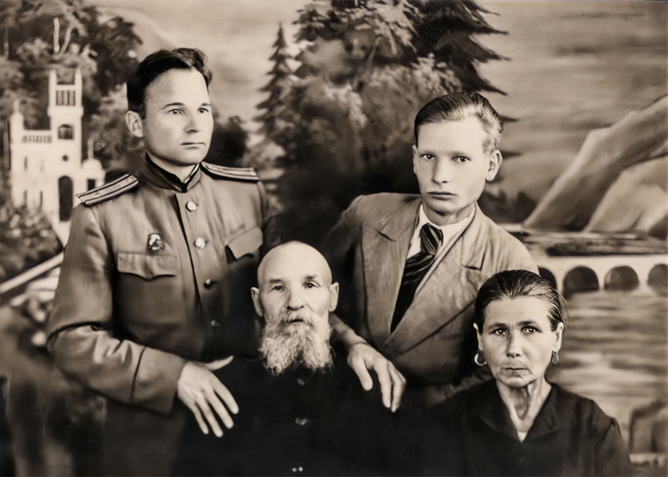 Профессиональная оцифровка и реставрация фотографий. Профессиональный фотограф в Москве и Мо Мария Шантарёва