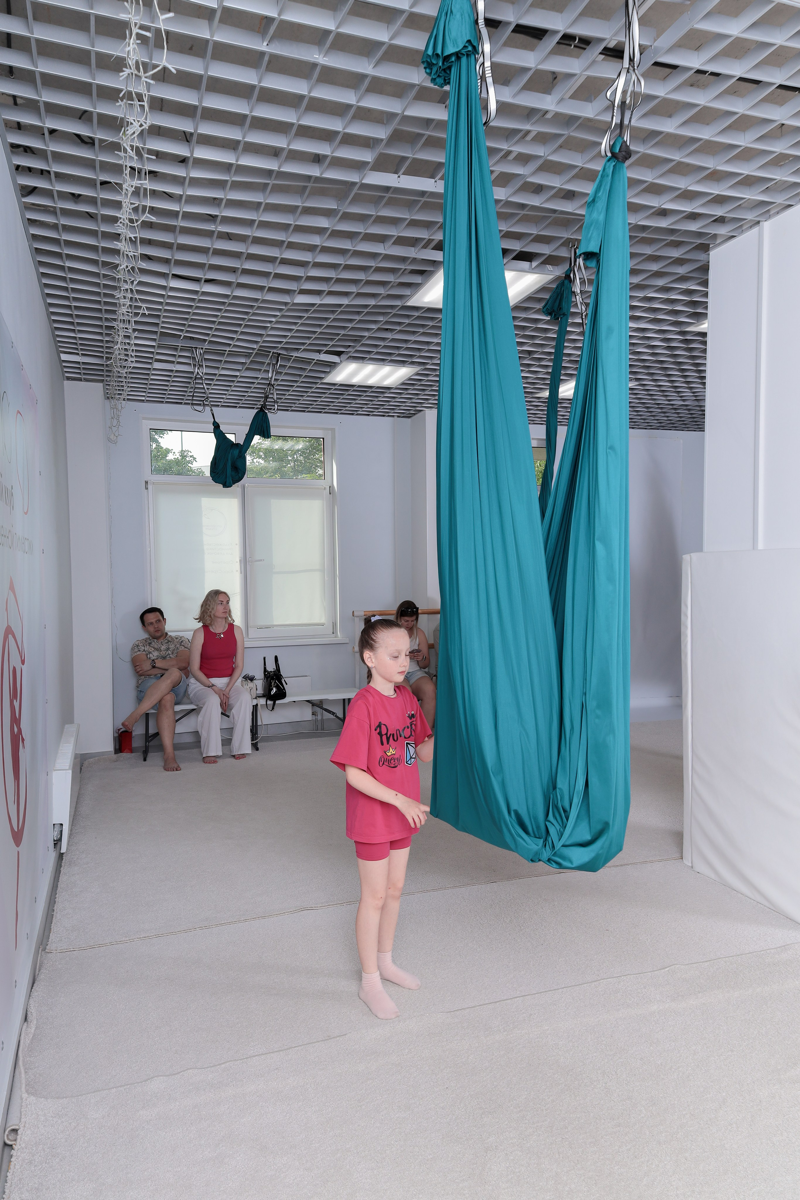 Детская аэройога. Фотограф Надршина Лилия