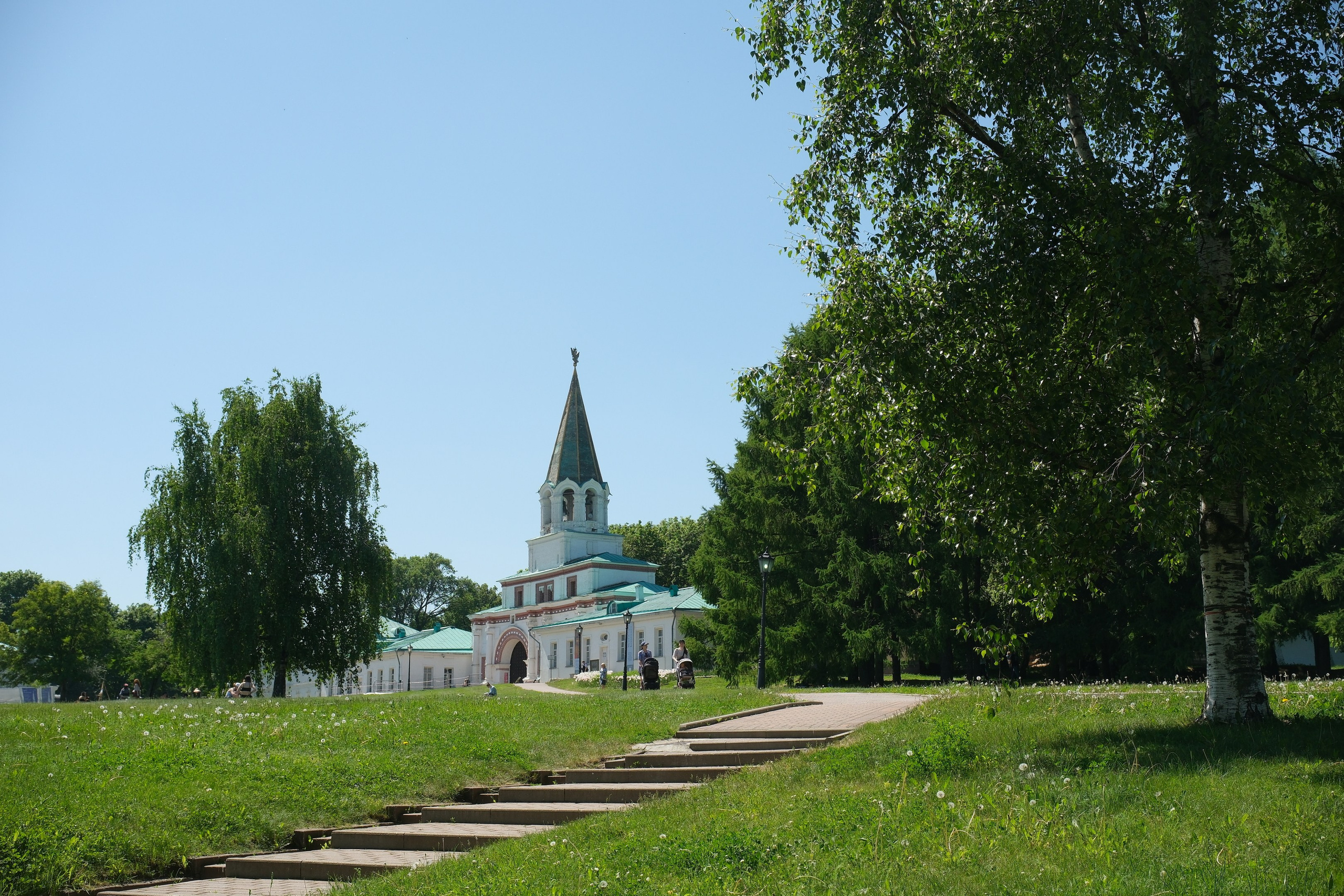 Коломенское 2024. Улица, люди, жизнь…