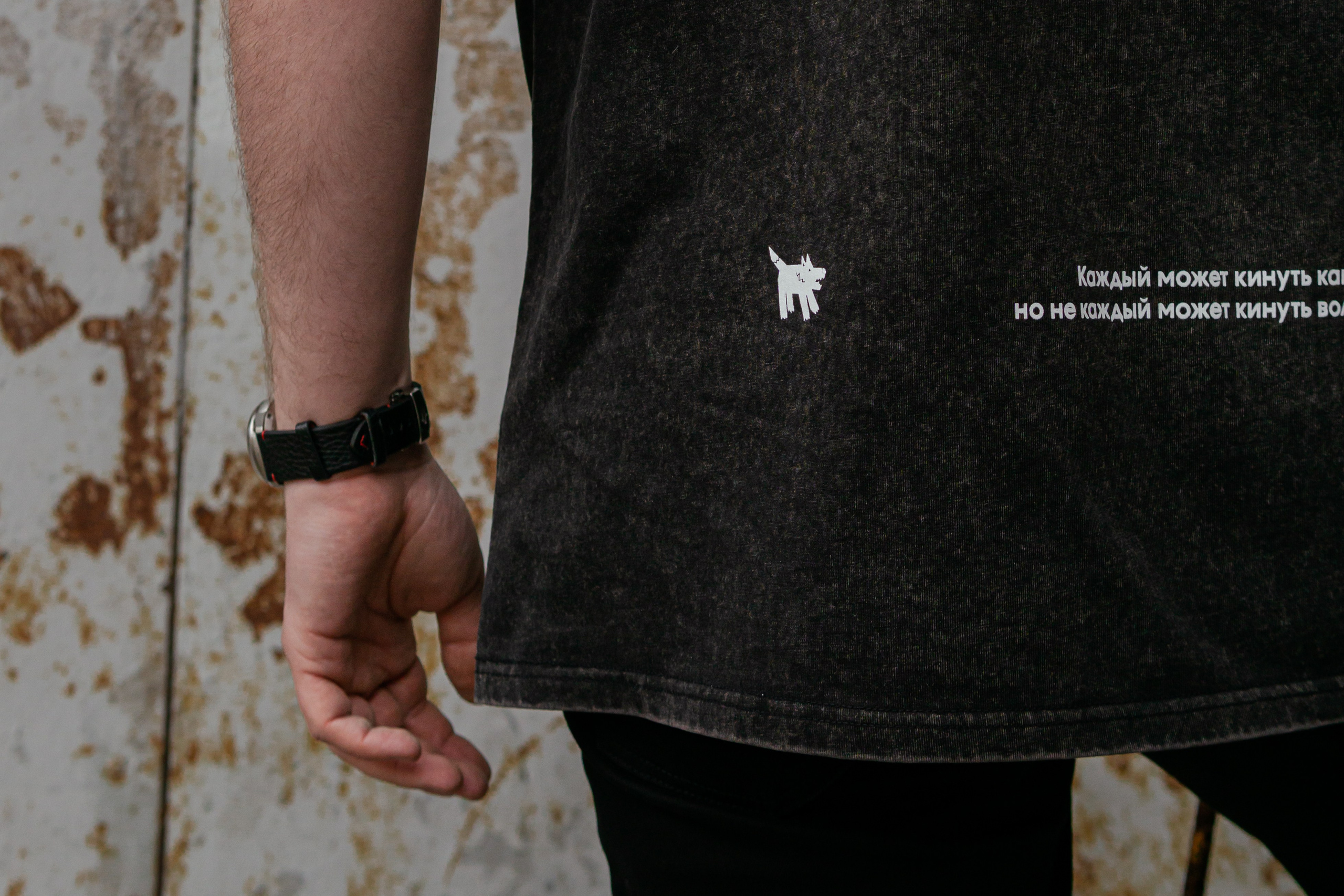 Съемка мерча БЛТ* Semiotica в городе. Фотограф-анималист Ксения Воробьева, Москва