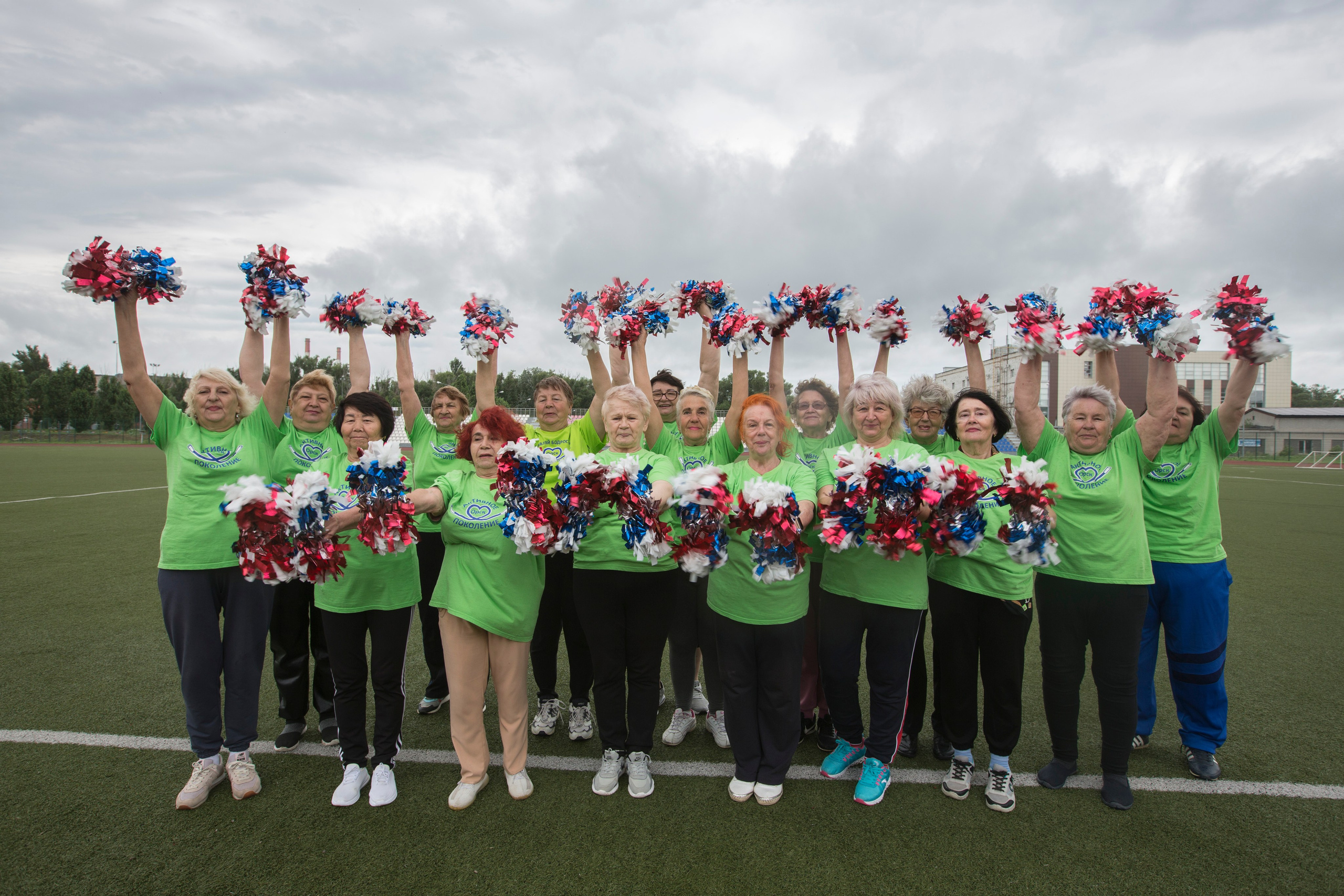 Бабушки-чирлидеры, Орск. Фотограф Анна Барне