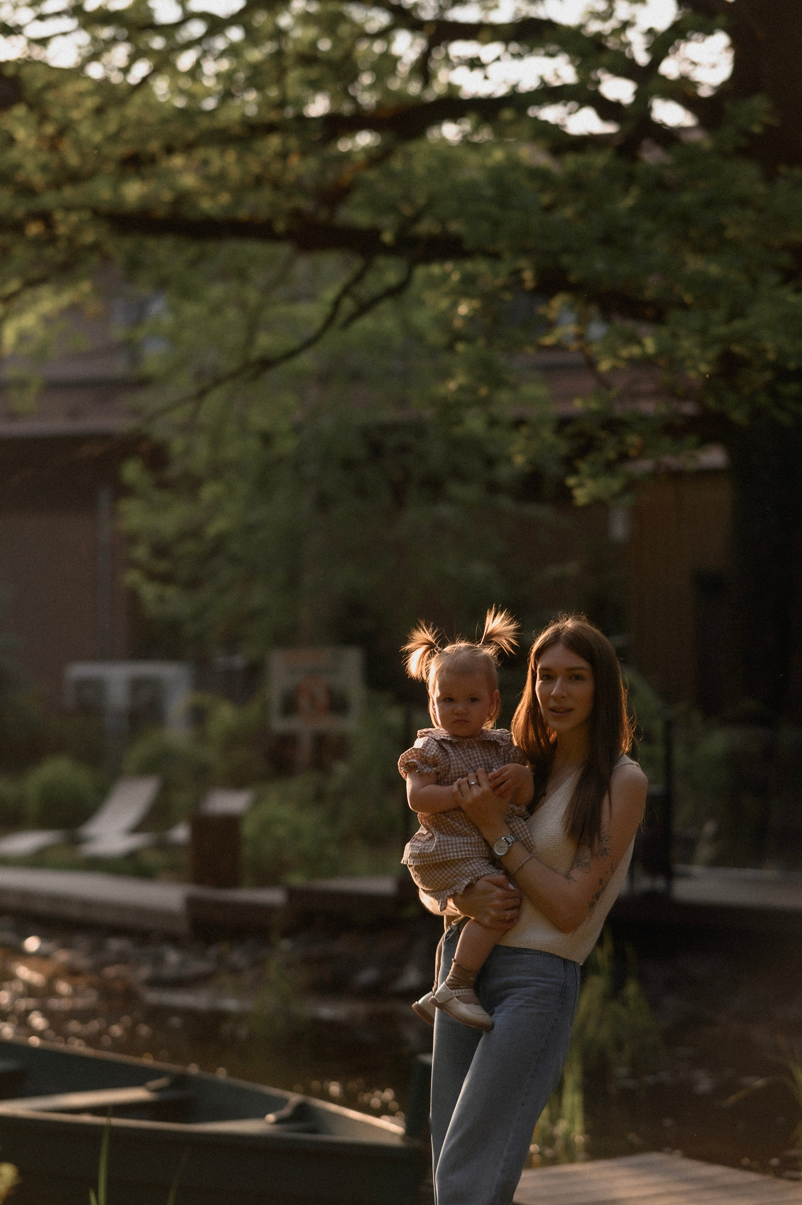 Надя и Алиса в ресторане Кедр. Семейный и свадебный lifestyle-фотограф в Москве Мария Петрова