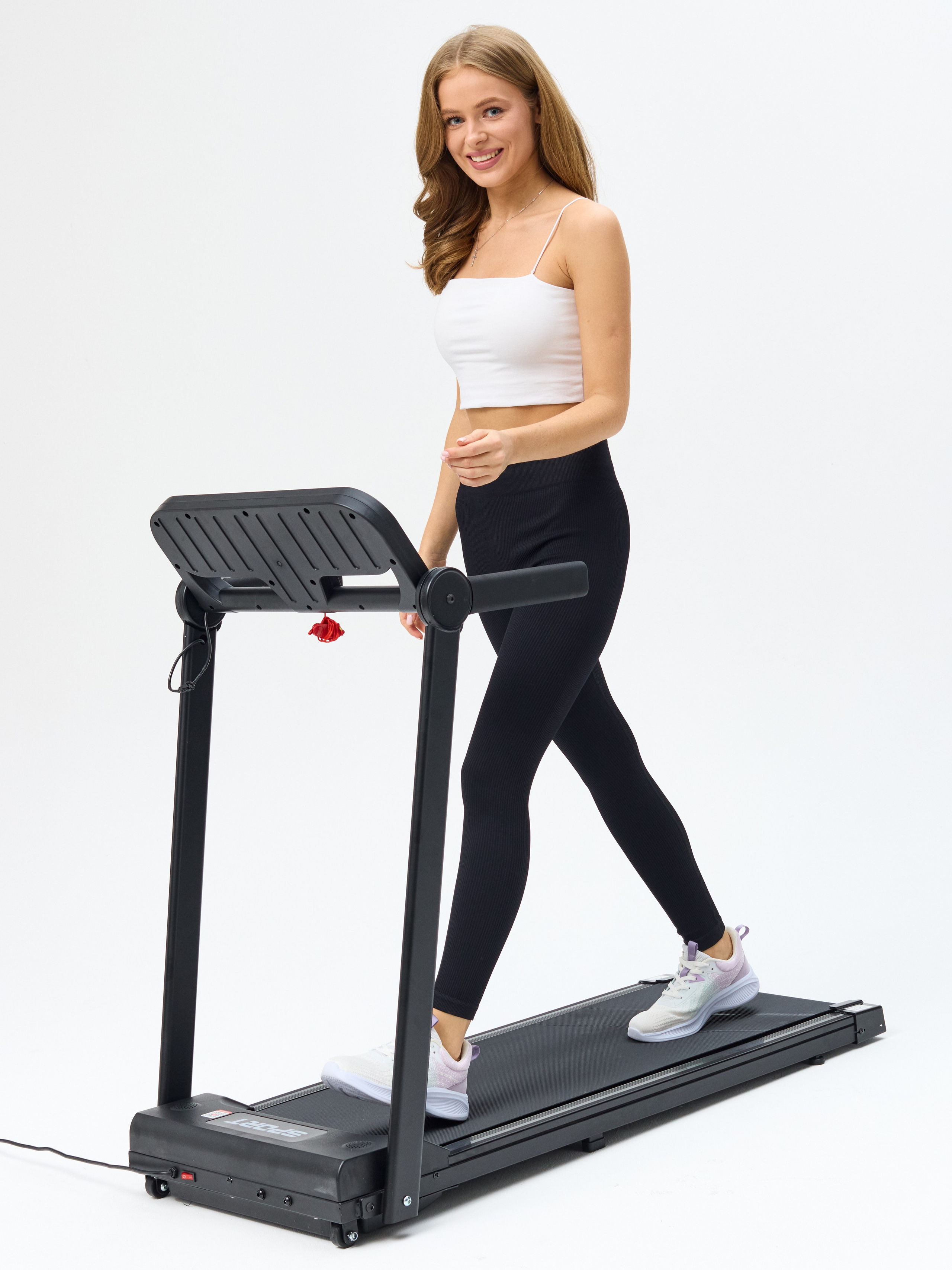 Фотомодель для маркетплейсов Валерия. Фотосъёмка для марктеплейсов Studio 11.11