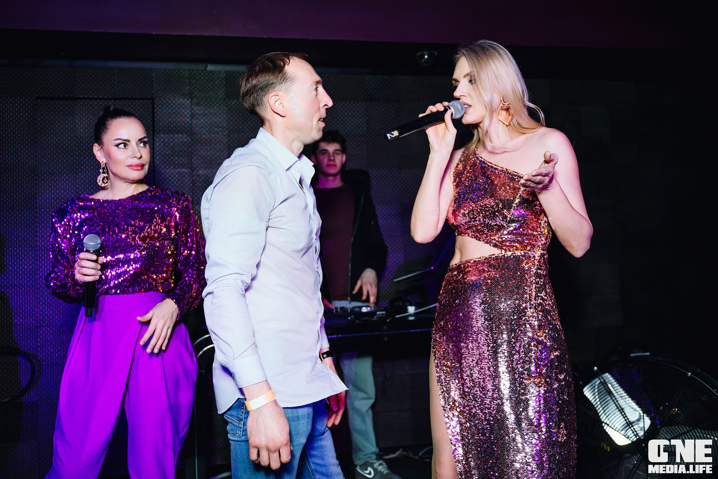 Концерт группы стрелки в Планете 13 апреля. One Media Life: фоторепортажи, фотоотчеты с мероприятий и заведений