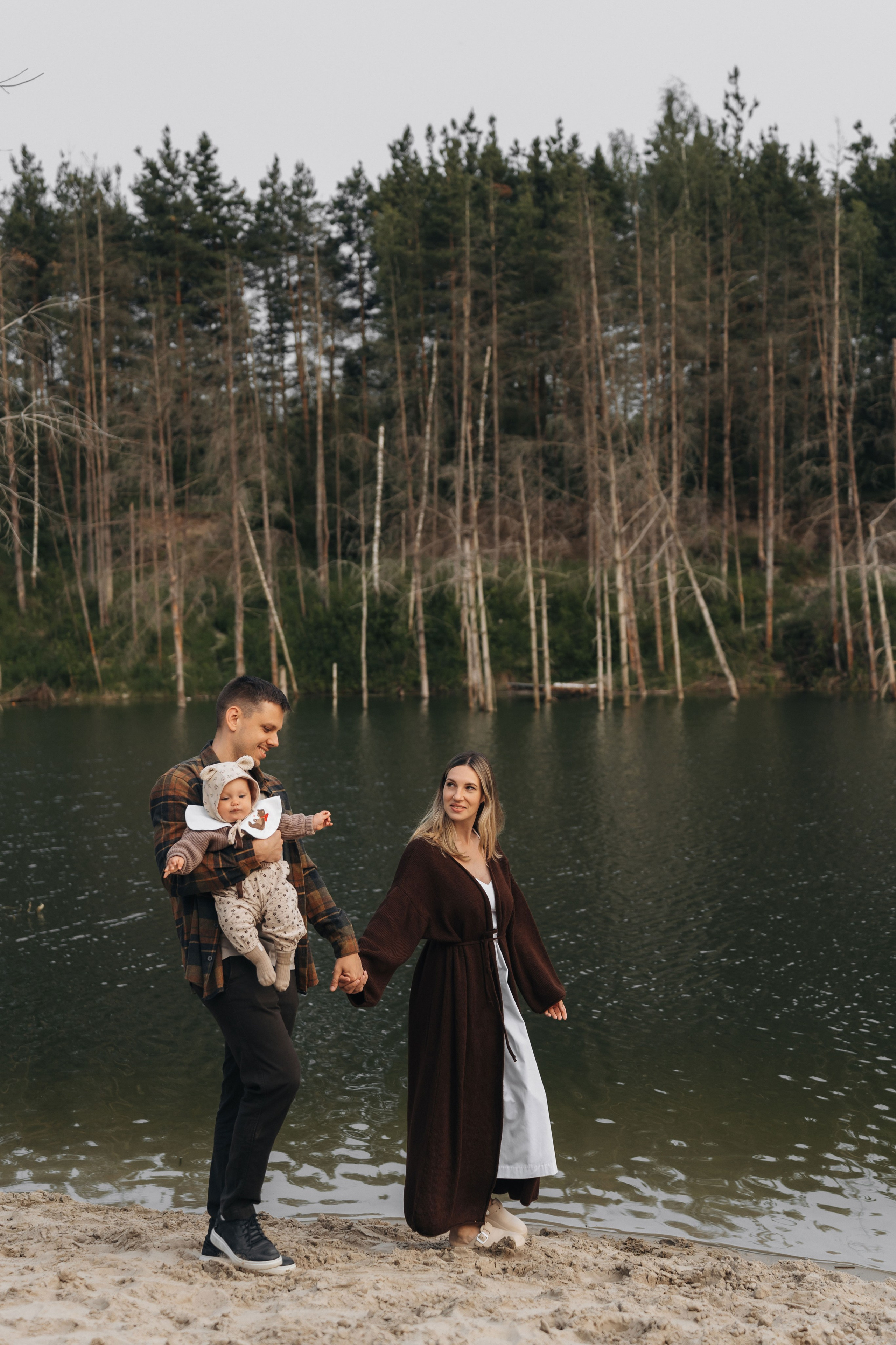 На озере. Ваш фотограф Вика Артемова