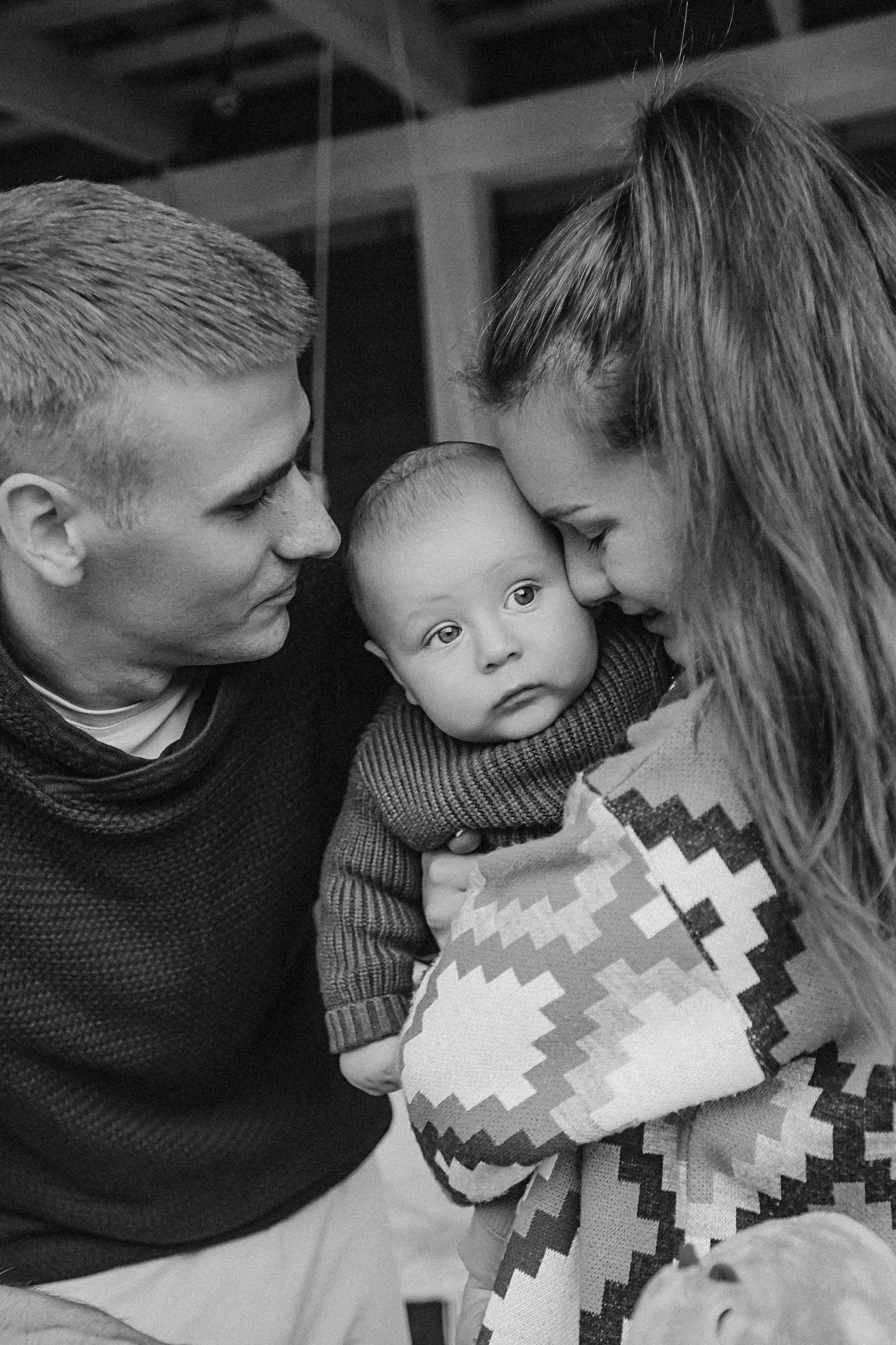 Мише 8 месяцев. Семейный фотограф Тюмень, фотограф на роды Салмина Мария