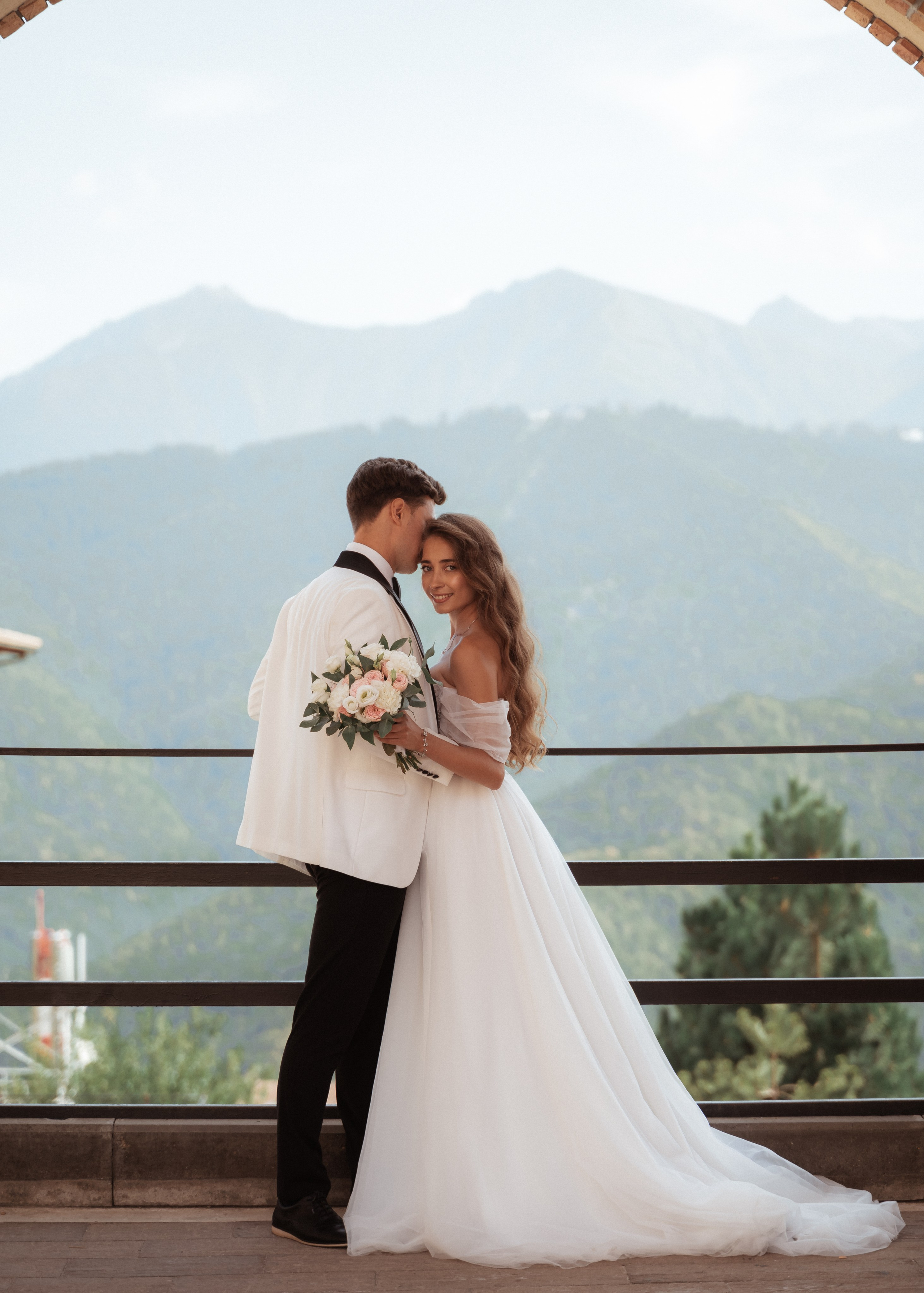 Свадебная фотосессия в Красной Поляне. Фотограф на Пхукете Максим