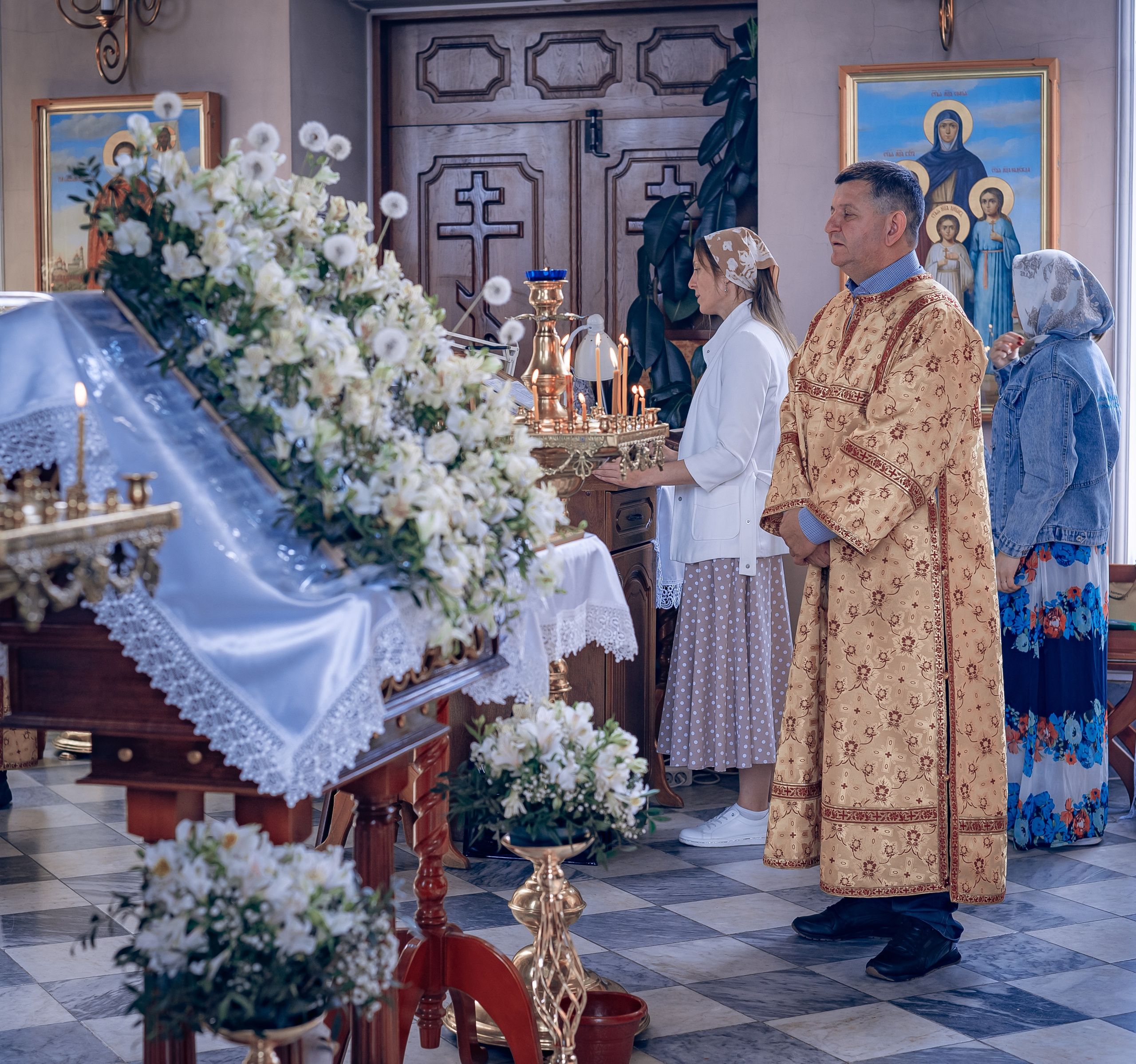 Воскресная служба в Рождественско-Николаевском храме. Фотографы крещения/венчания  Красноярск Татьяна и Вячеслав Переваловы