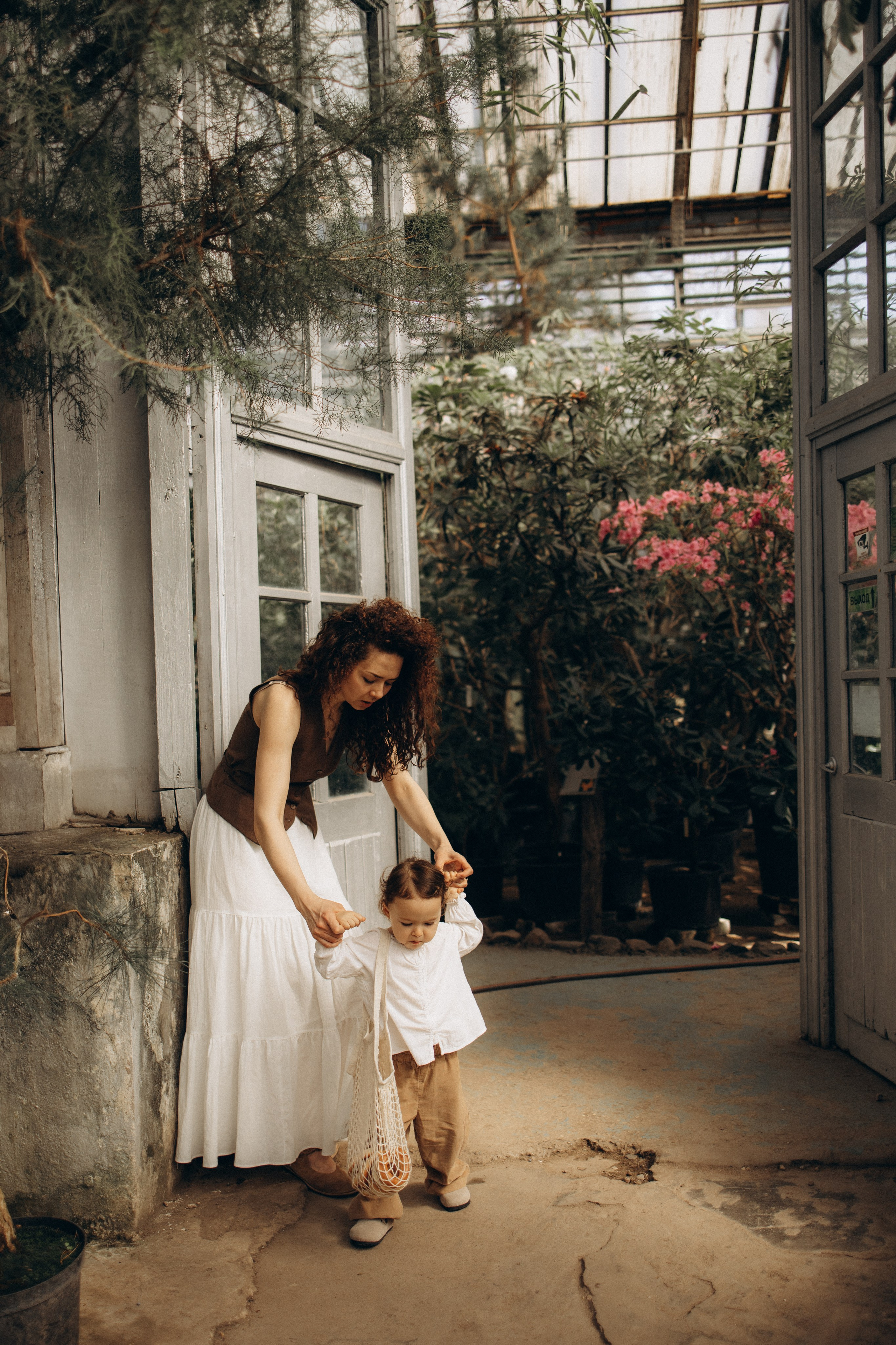 Прогулка по оранжерее. Семейный фотограф в Москве Ксения Аганина