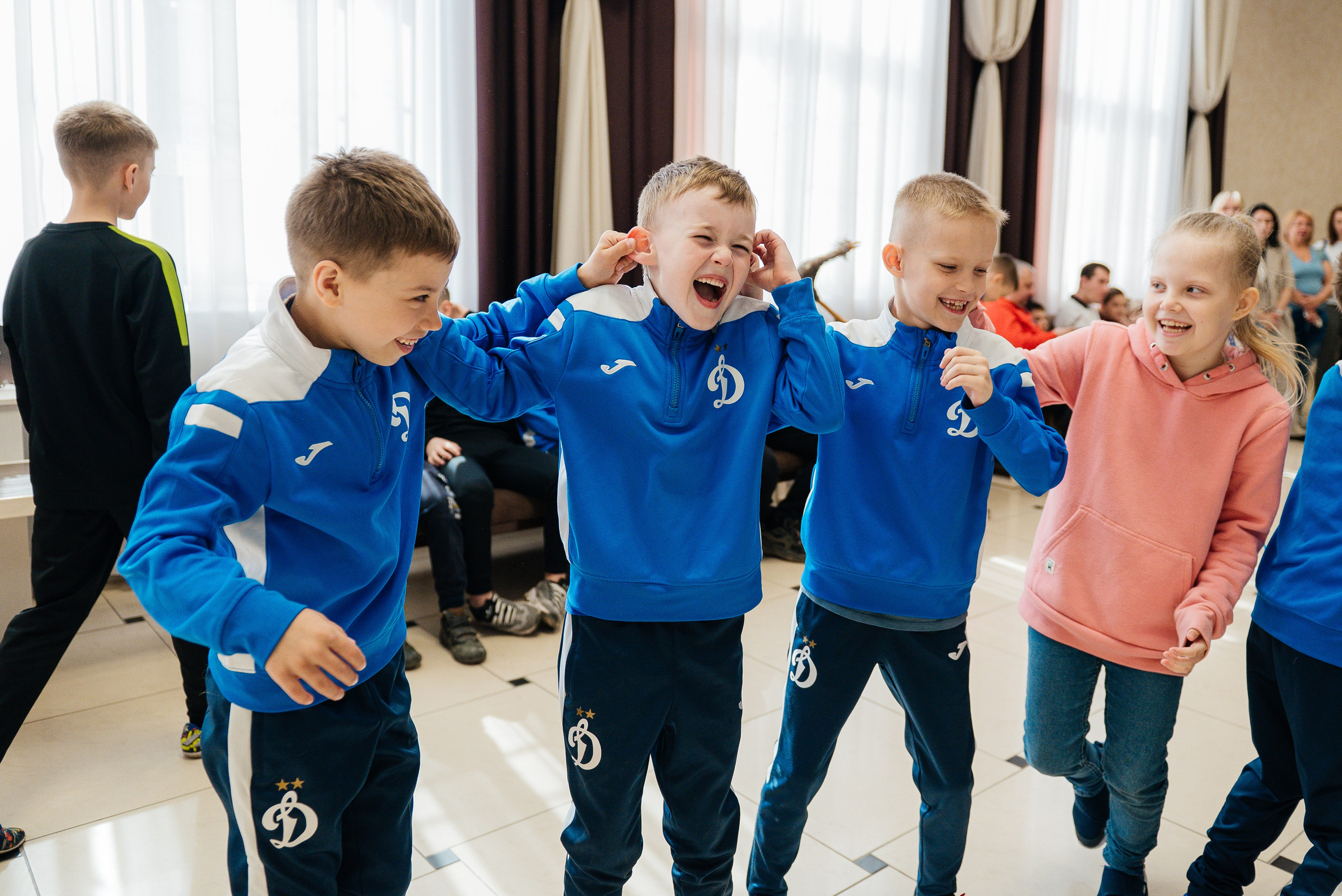 ЛИГА.БРО: JUNIOR 23/24. Свадебный и репортажный фотограф Никита Сницарев в Барнауле