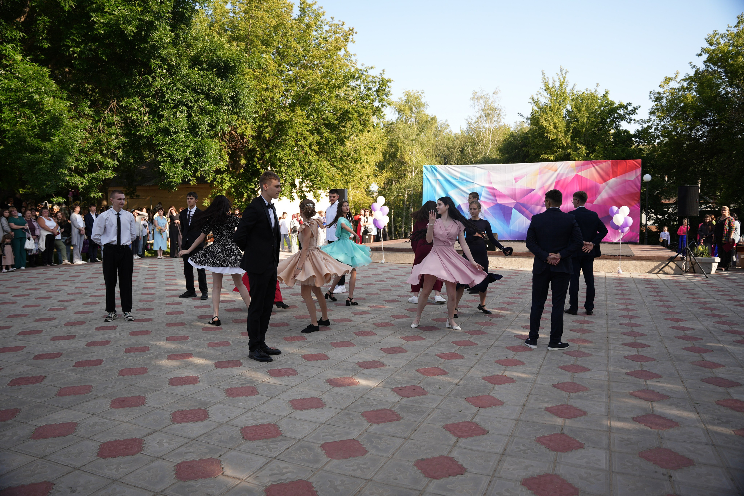 Выпускной в парке. Ольга Плаксина фотограф в Саратове