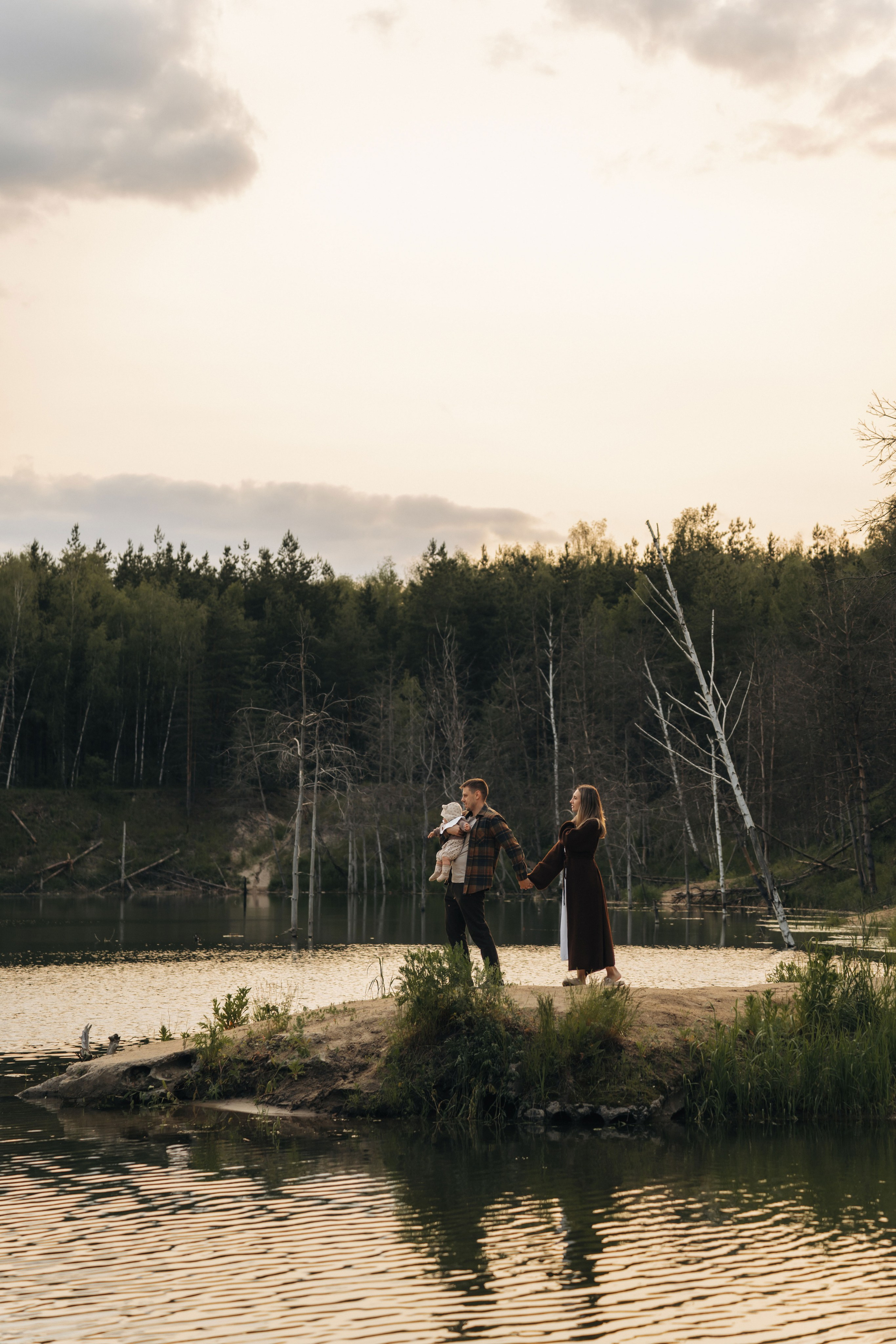 На озере. Ваш фотограф Вика Артемова