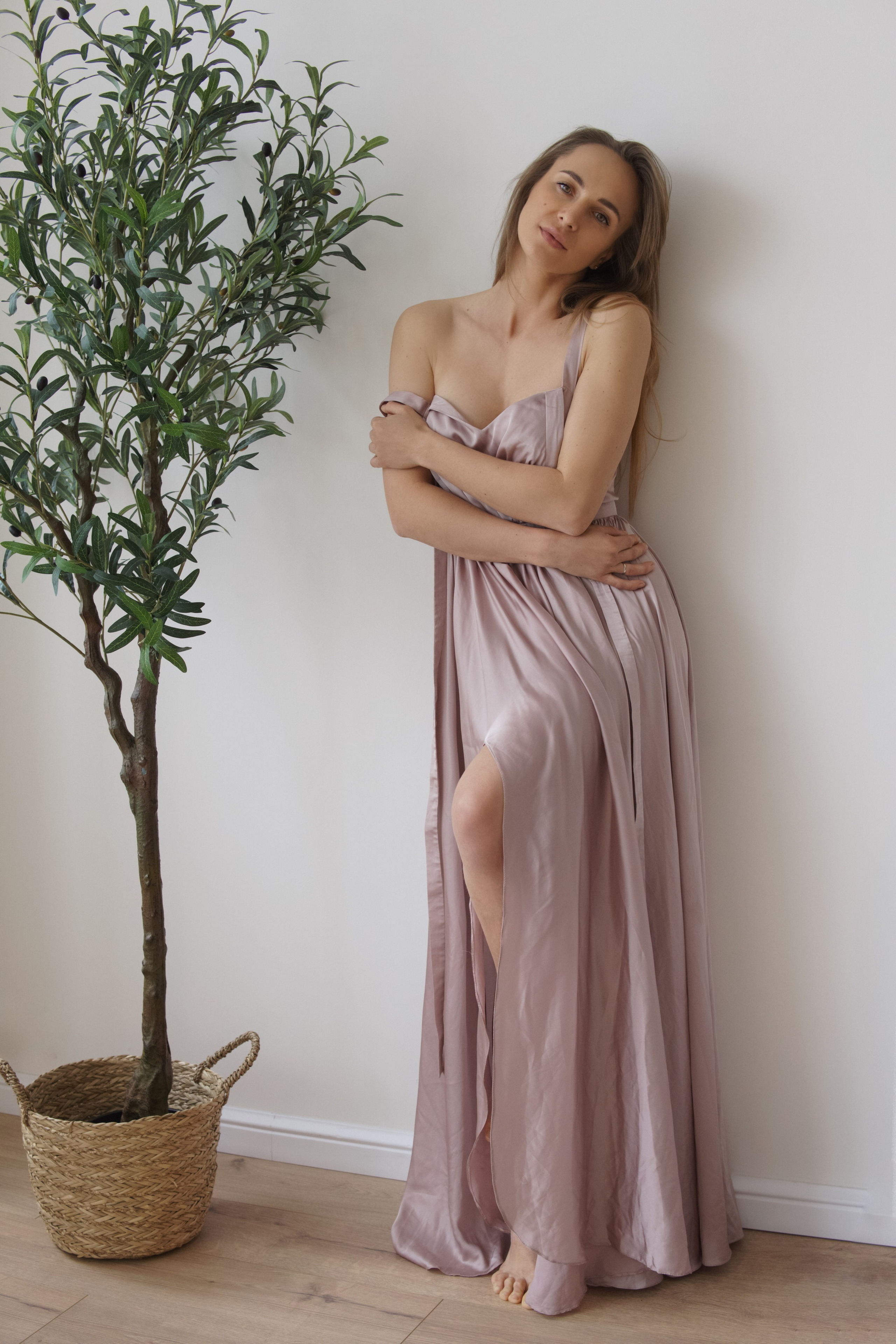 Аня, съемка с цветами. Фотограф в Минске Света Григорьева