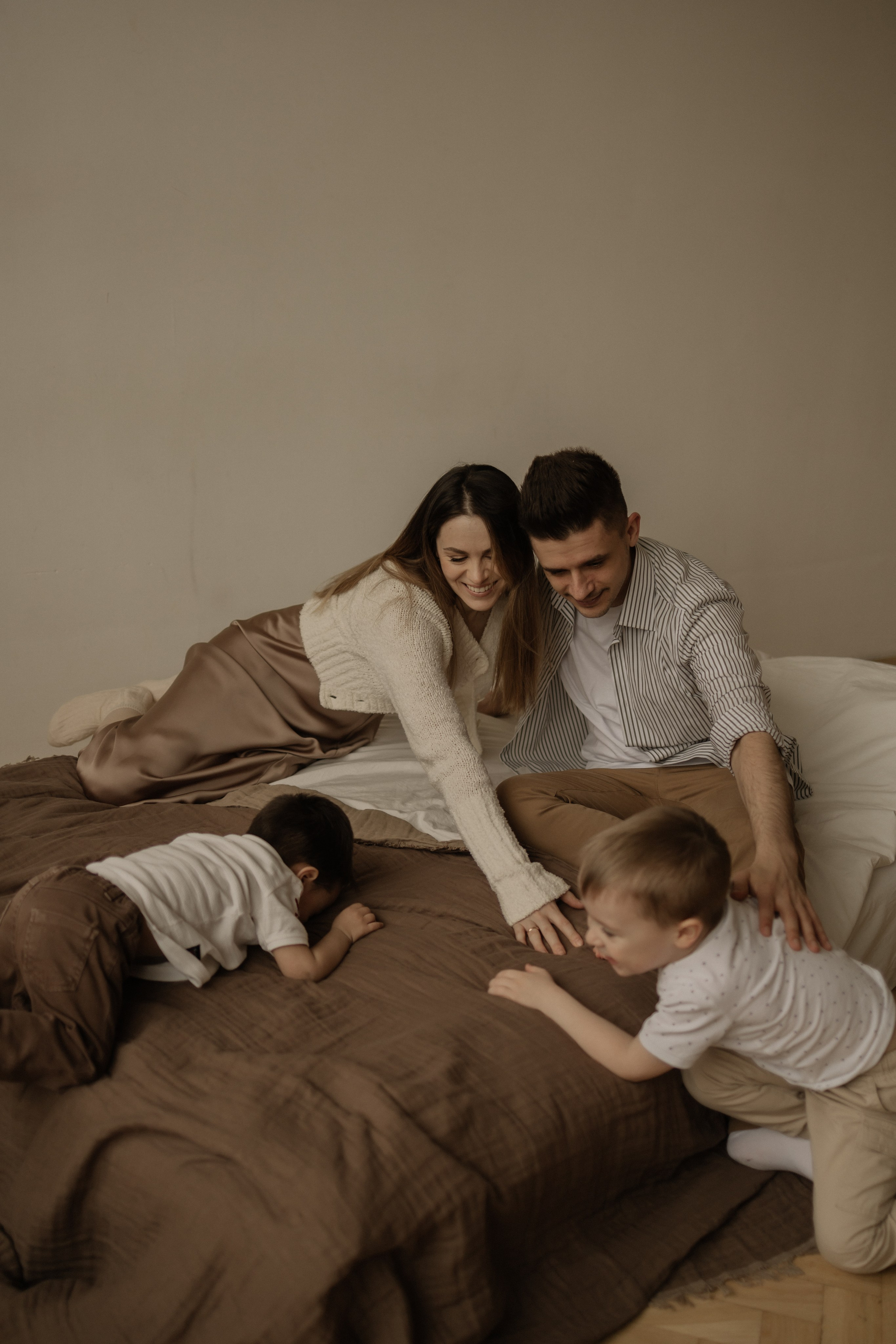 Инна, Иван и малыши Егор и Саша. Семейный, домашний, ньюборн фотограф Москва Цветкова Елизавета