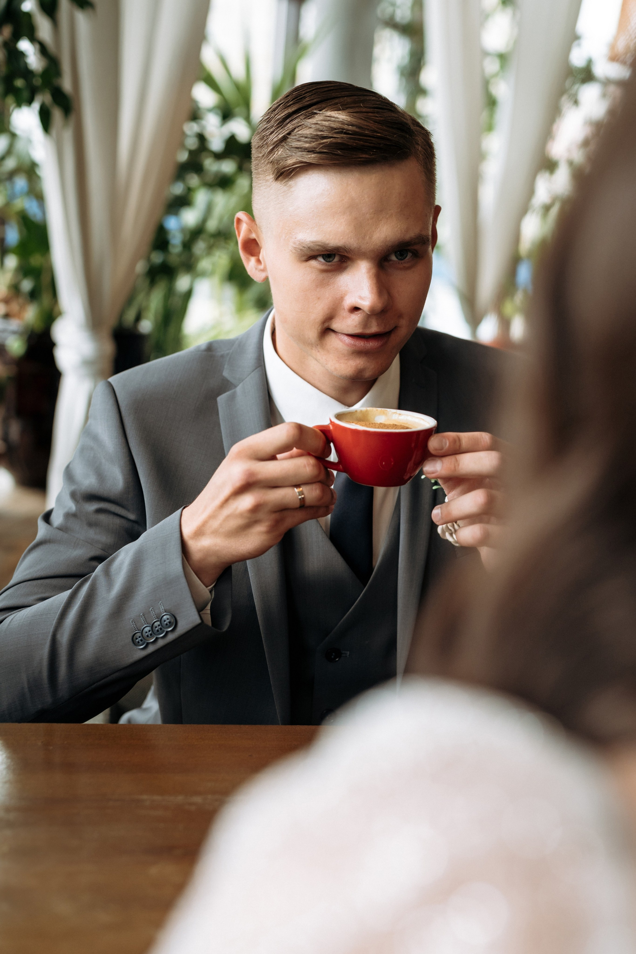 Атмосферные свадебные кадры из "Итальянского дворика", Тамбов, фото Павла Четверткова.