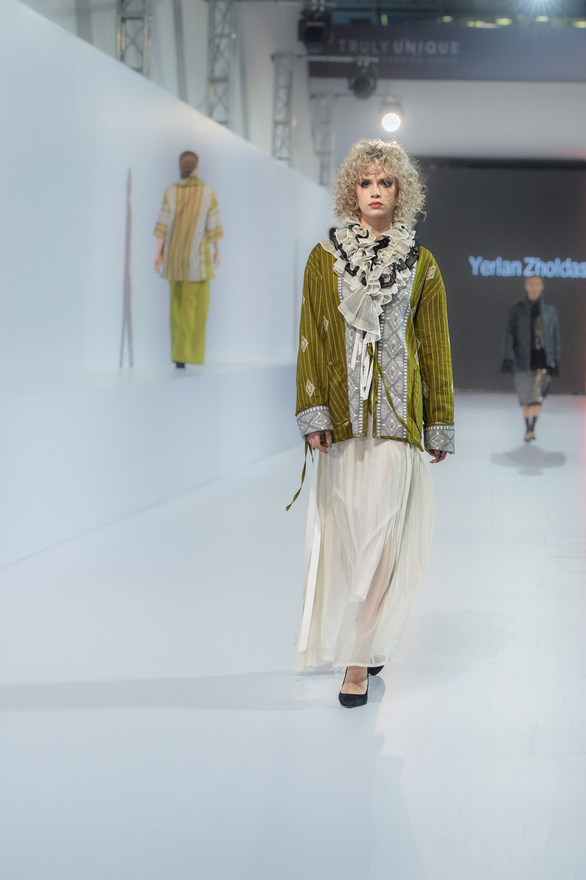 Yerlan Zholdasbek. Сайт Алматинского НЮ АРТ, будуар и фэшн фотографа Дениса Карпенко