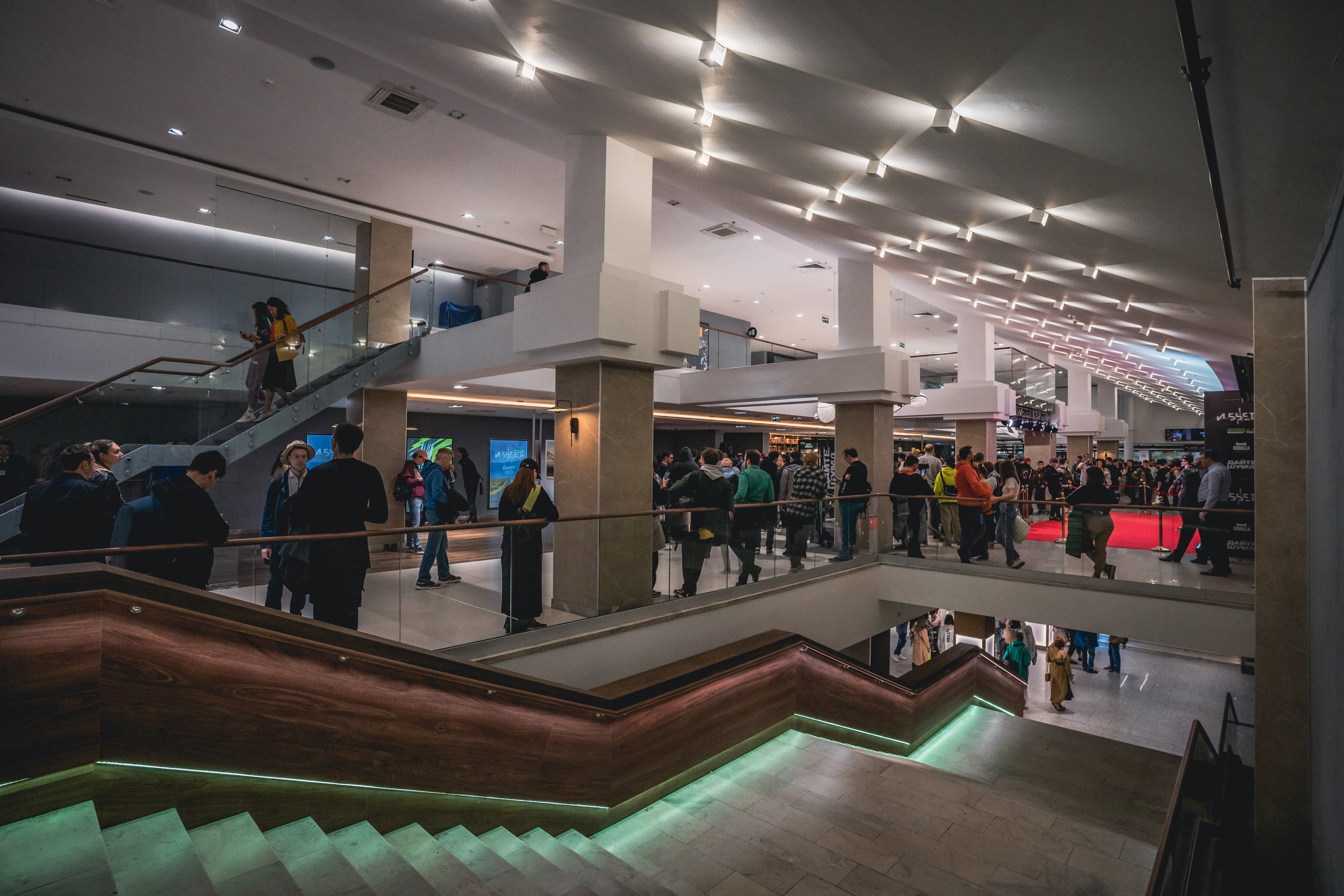 Премьера фильма ИБЬЁТСЯ в Москве 26.05.22. Репортажный фотограф в Краснодаре Рындин Дмитрий